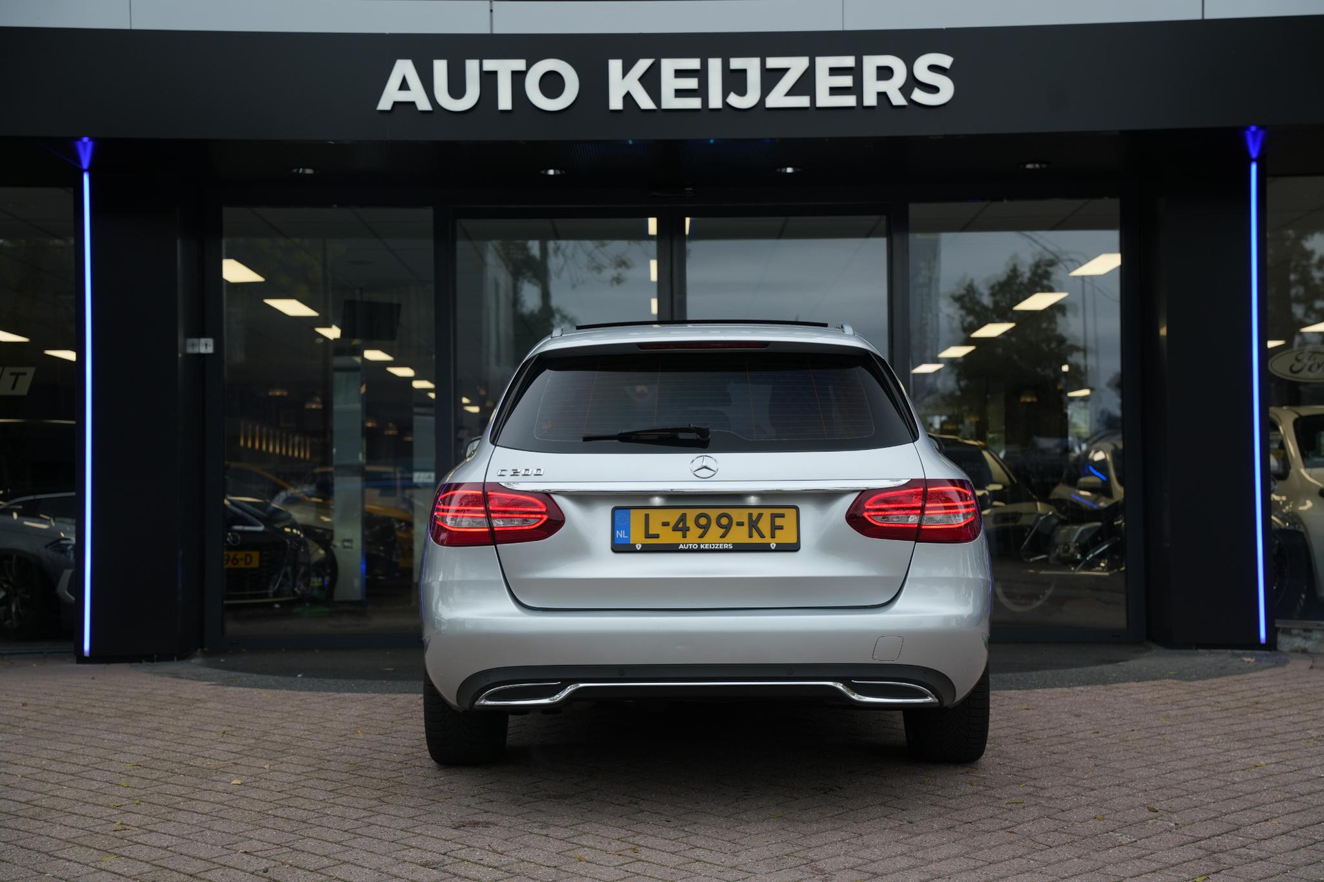 Mercedes-Benz C-Klasse Estate 200 Prestige 2016 IRIDIUM SILVER - METALLIC FINISH (775U) 11