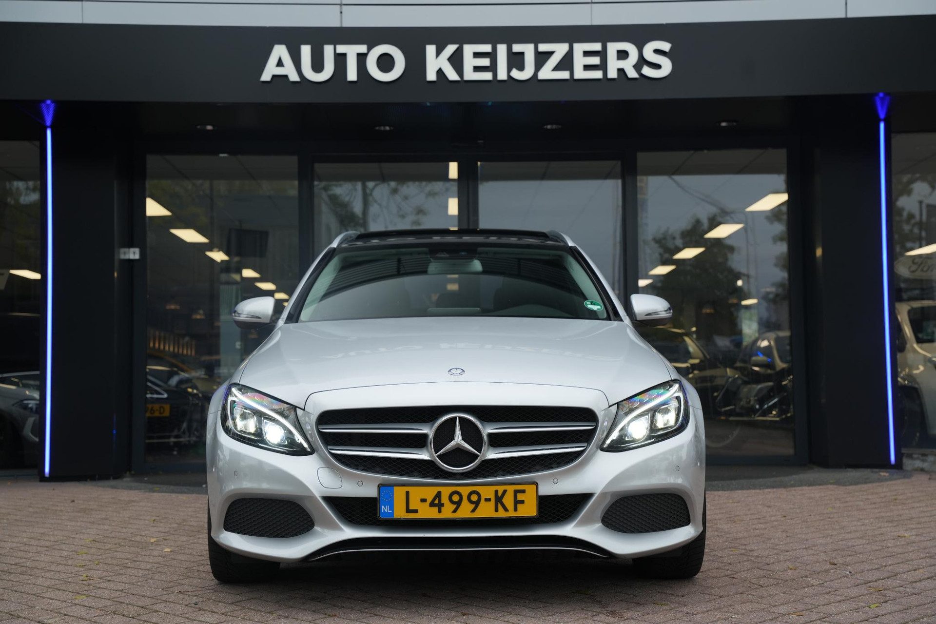 Mercedes-Benz C-Klasse Estate 200 Prestige 2016 IRIDIUM SILVER - METALLIC FINISH (775U) 3