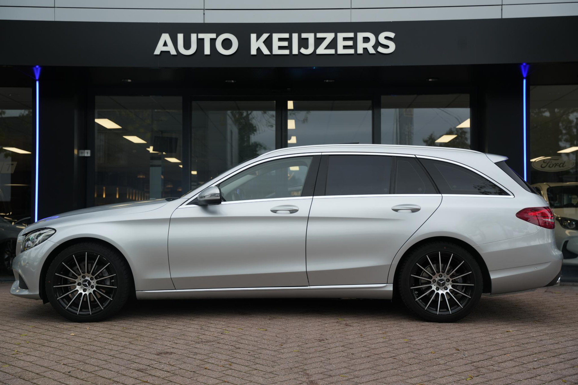Mercedes-Benz C-Klasse Estate 200 Prestige 2016 IRIDIUM SILVER - METALLIC FINISH (775U) 7