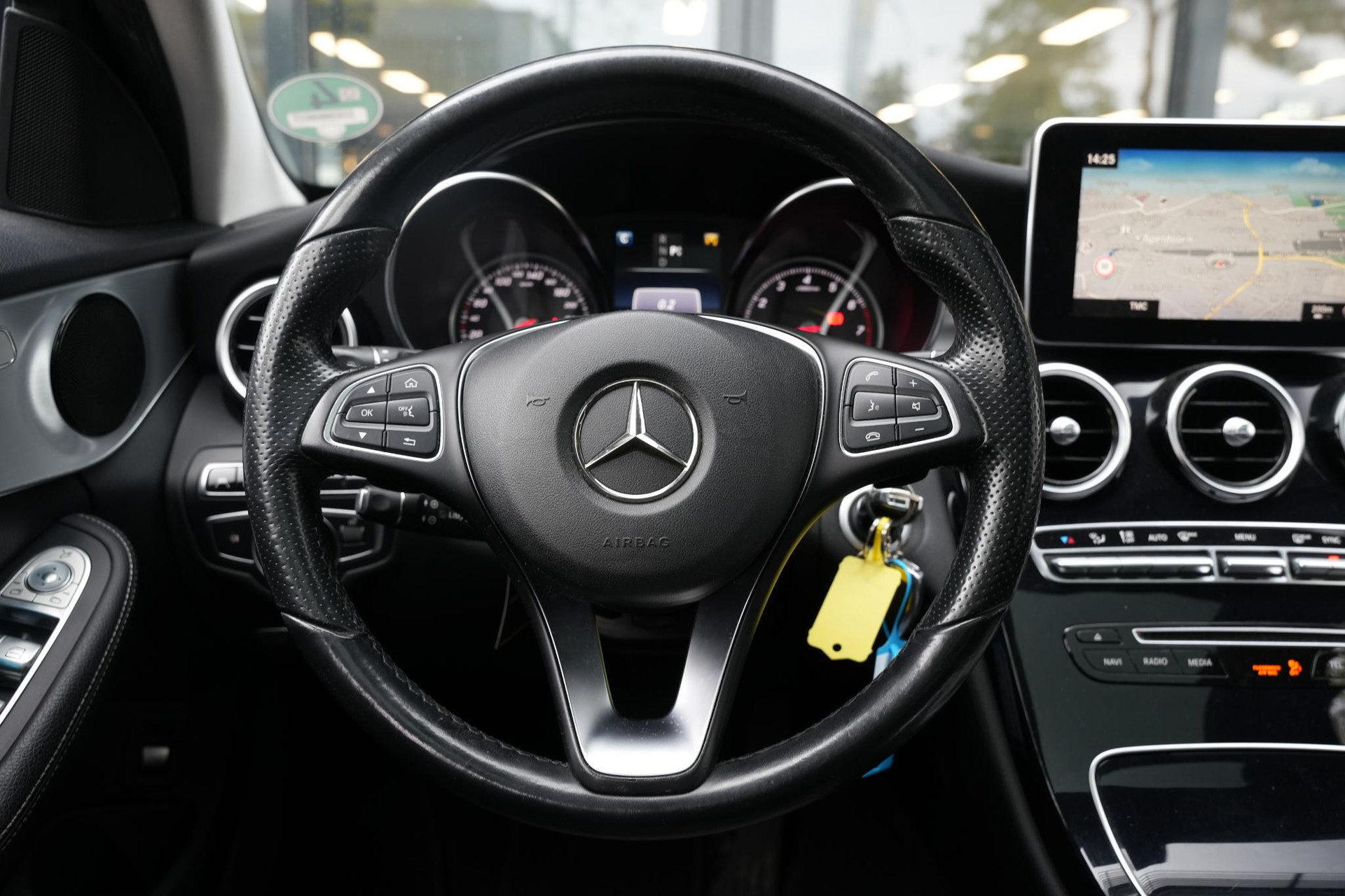Mercedes-Benz C-Klasse Estate 200 Prestige 2016 IRIDIUM SILVER - METALLIC FINISH (775U) 8