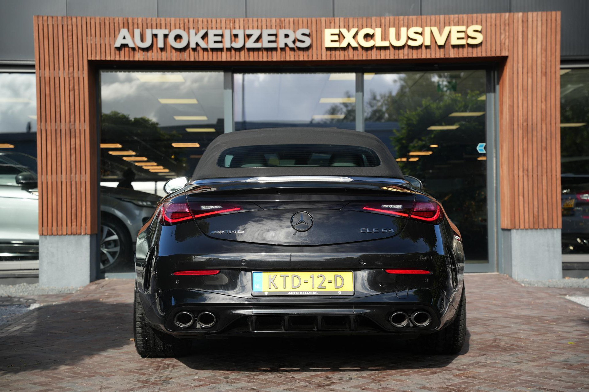 Mercedes-Benz CLE Cabriolet AMG 53 4MATIC+ 2025 Obsidian black - metallic finish (197U) 15