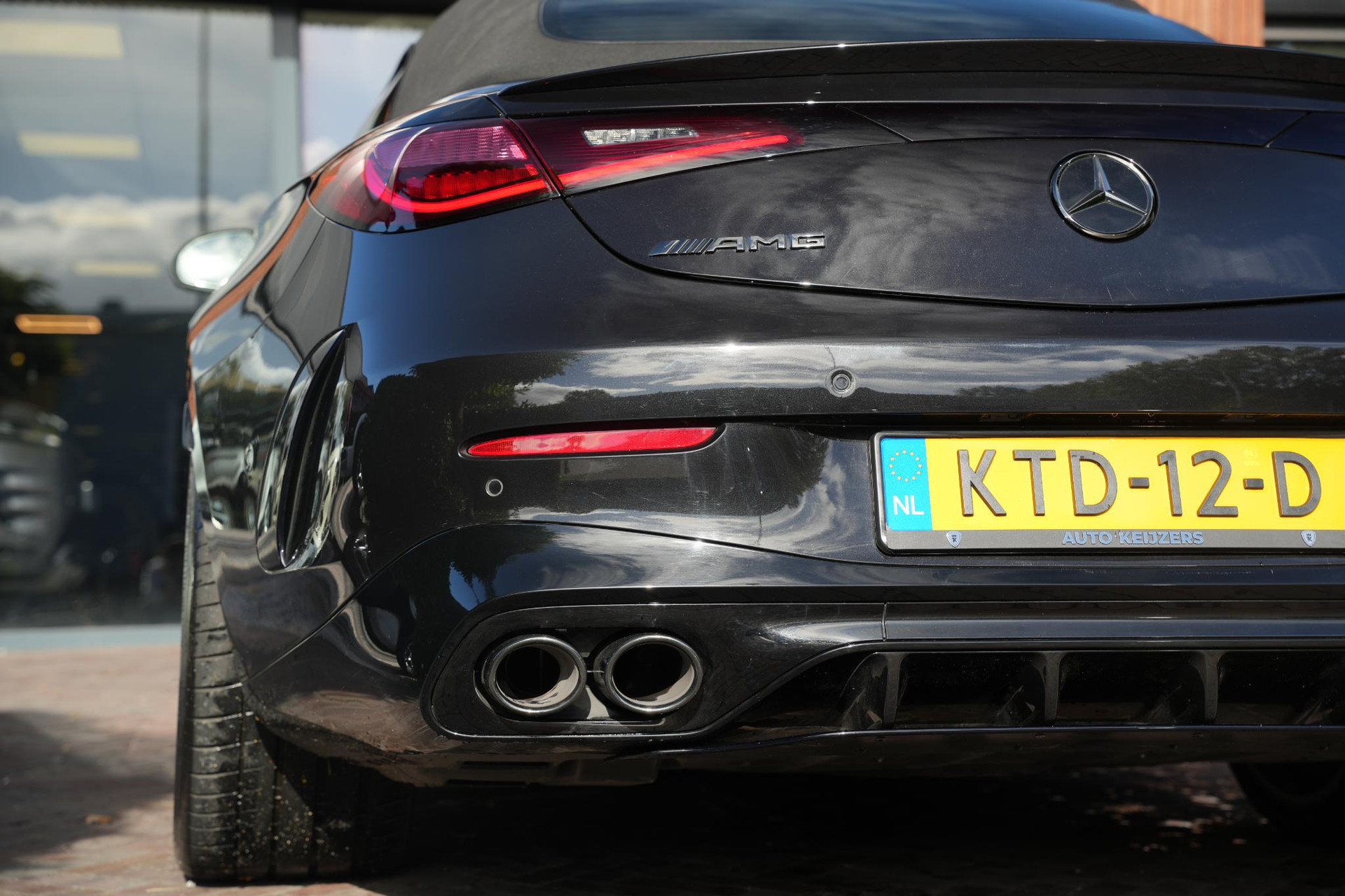 Mercedes-Benz CLE Cabriolet AMG 53 4MATIC+ 2025 Obsidian black - metallic finish (197U) 33