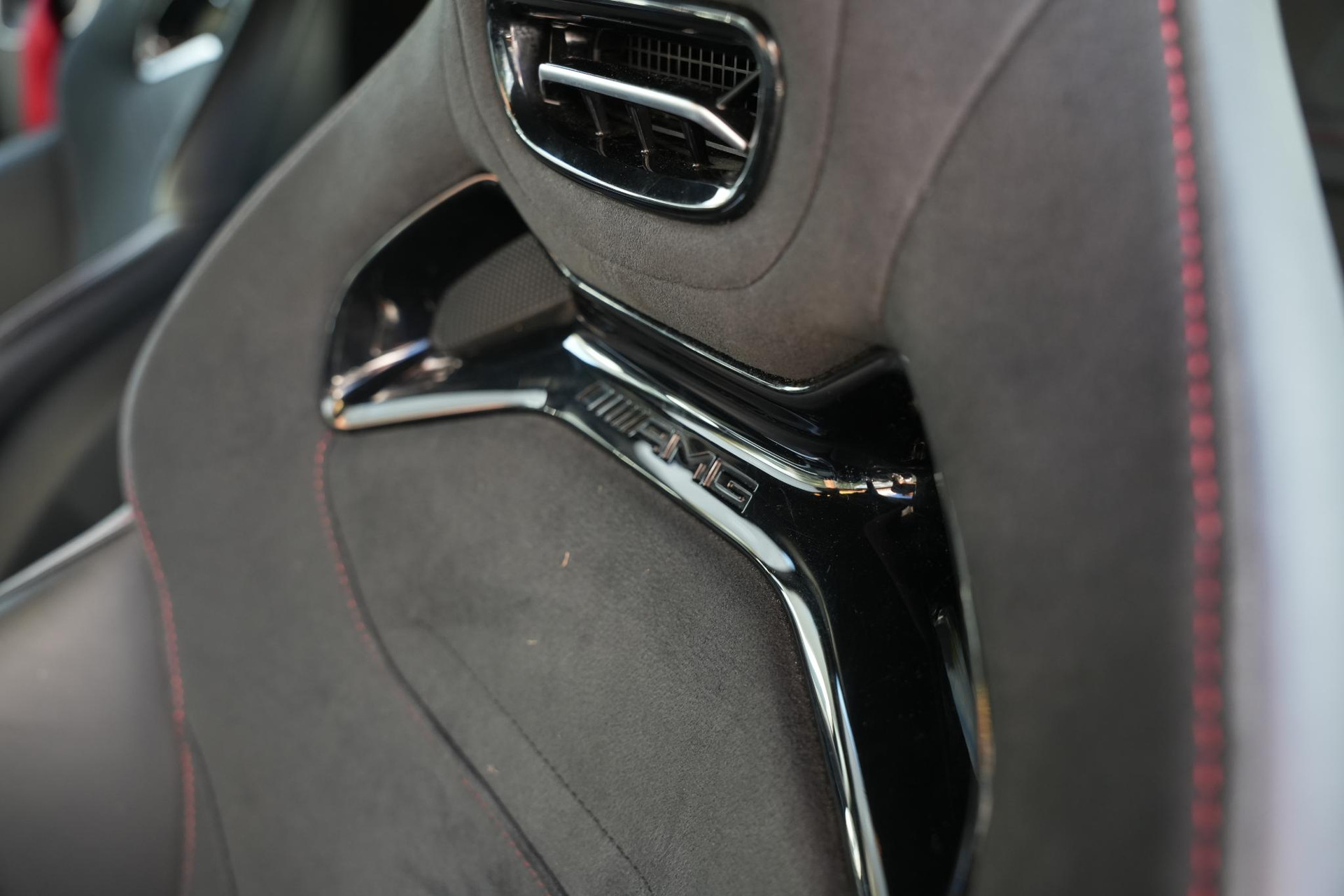 Mercedes-Benz CLE Cabriolet AMG 53 4MATIC+ 2025 Obsidian black - metallic finish (197U) 35