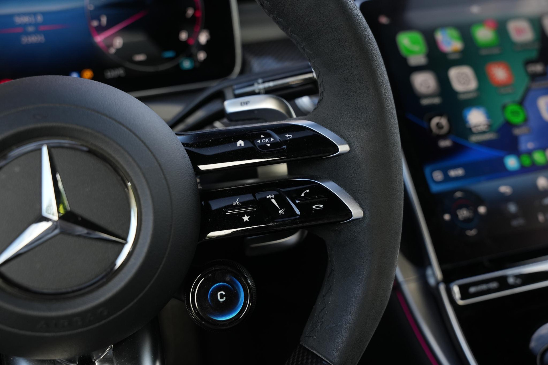 Mercedes-Benz CLE Cabriolet AMG 53 4MATIC+ 2025 Obsidian black - metallic finish (197U) 44