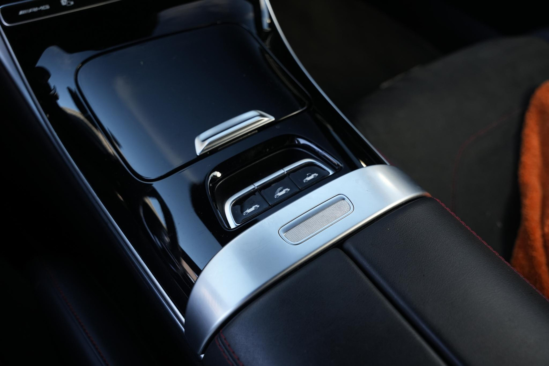 Mercedes-Benz CLE Cabriolet AMG 53 4MATIC+ 2025 Obsidian black - metallic finish (197U) 55