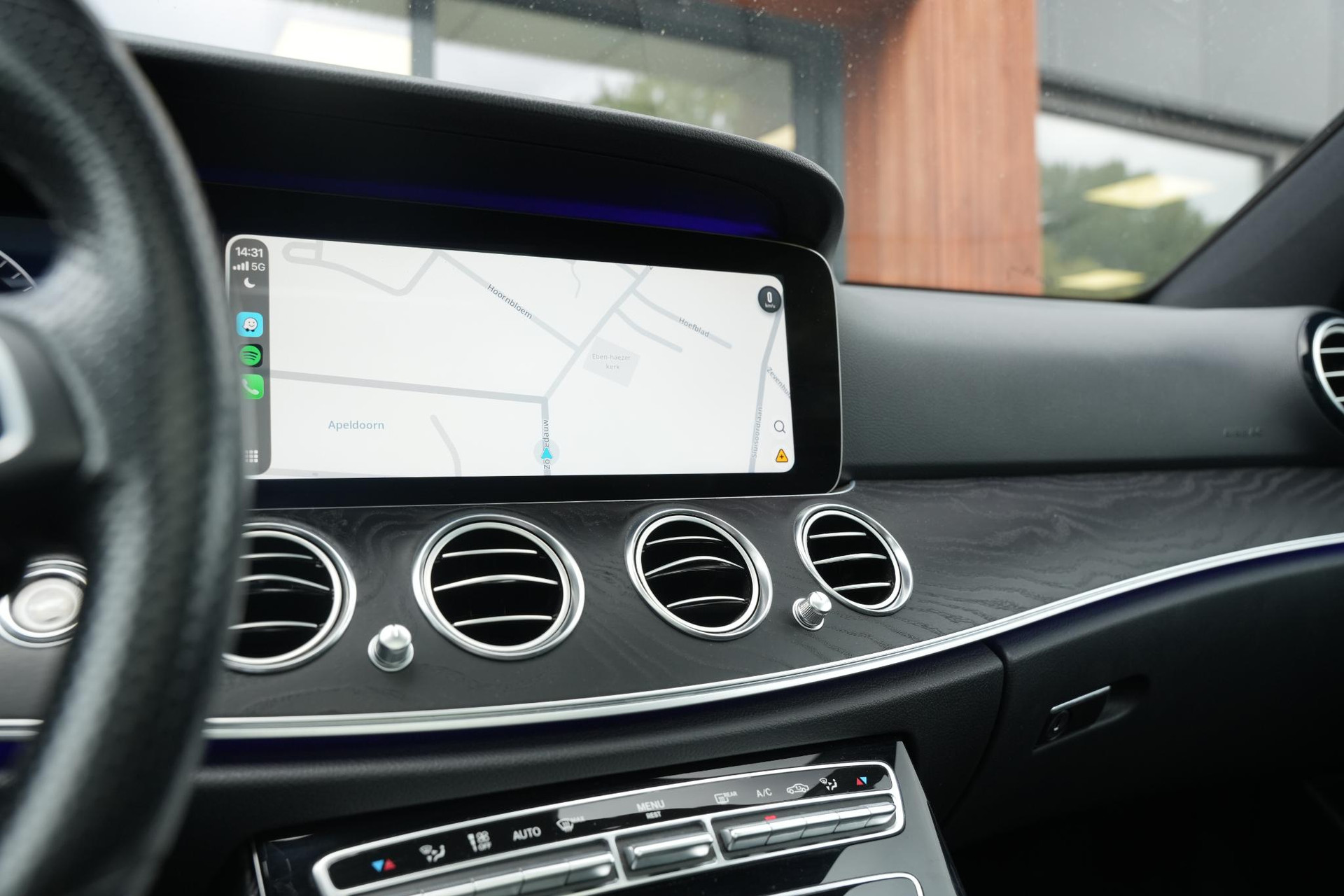 Mercedes-Benz E-Klasse 400 4Matic Premium Plus AMG 2017 IRIDIUM SILVER - METALLIC FINISH (775U) 17