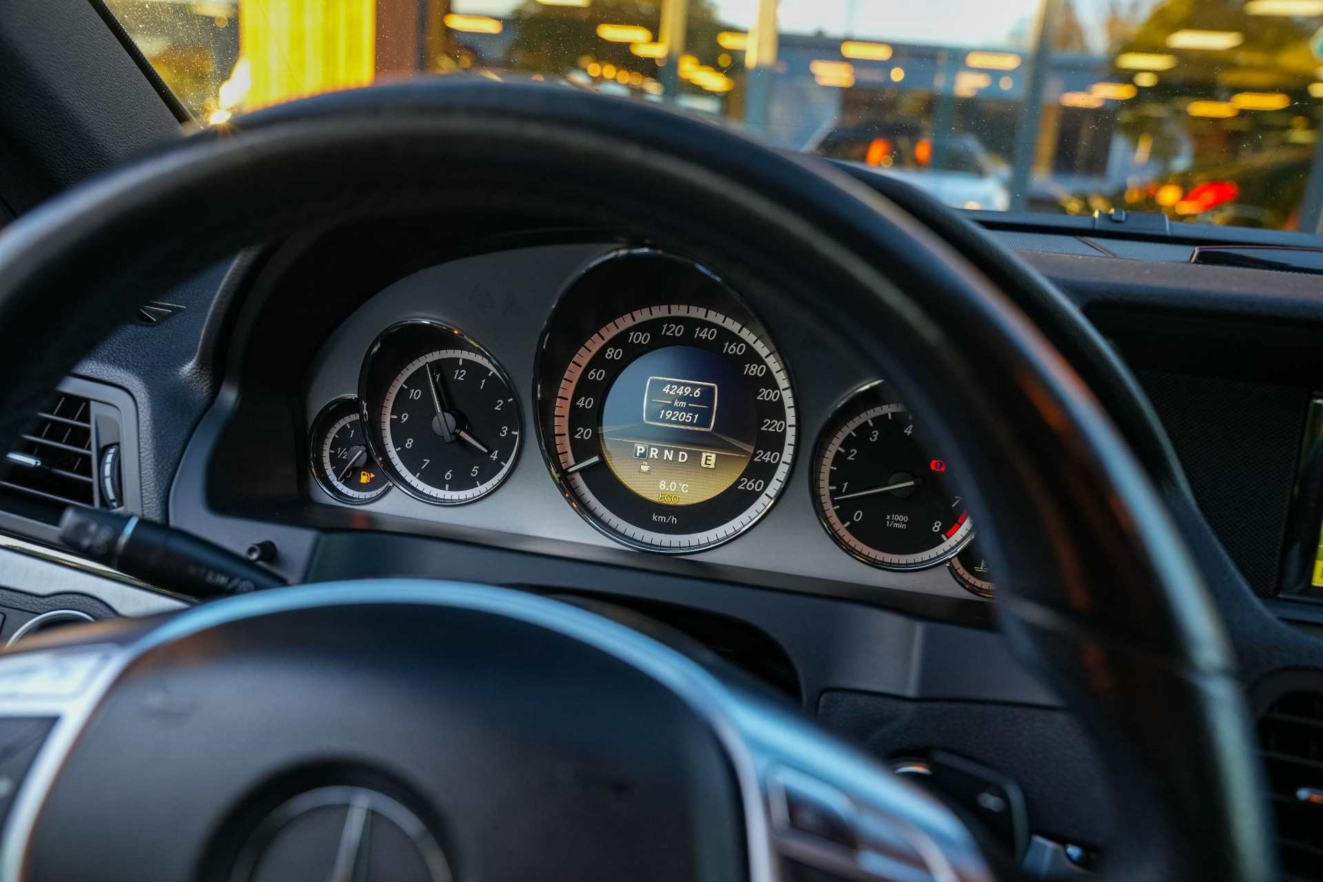 Mercedes-Benz E-Klasse Cabrio 250 CGI Elegance 2012 DIAMOND WHITE - METALLIC PAINT (799U) 22