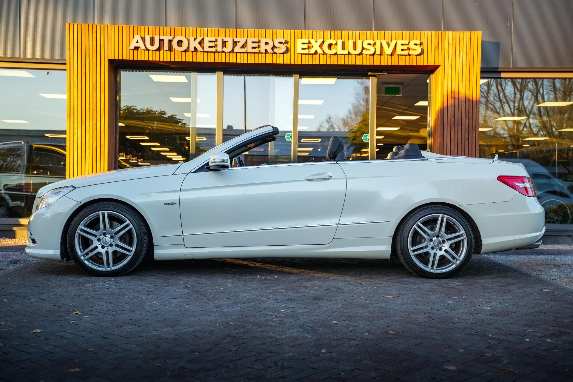 Mercedes-Benz E-Klasse Cabrio 250 CGI Elegance 2012 DIAMOND WHITE - METALLIC PAINT (799U) 5