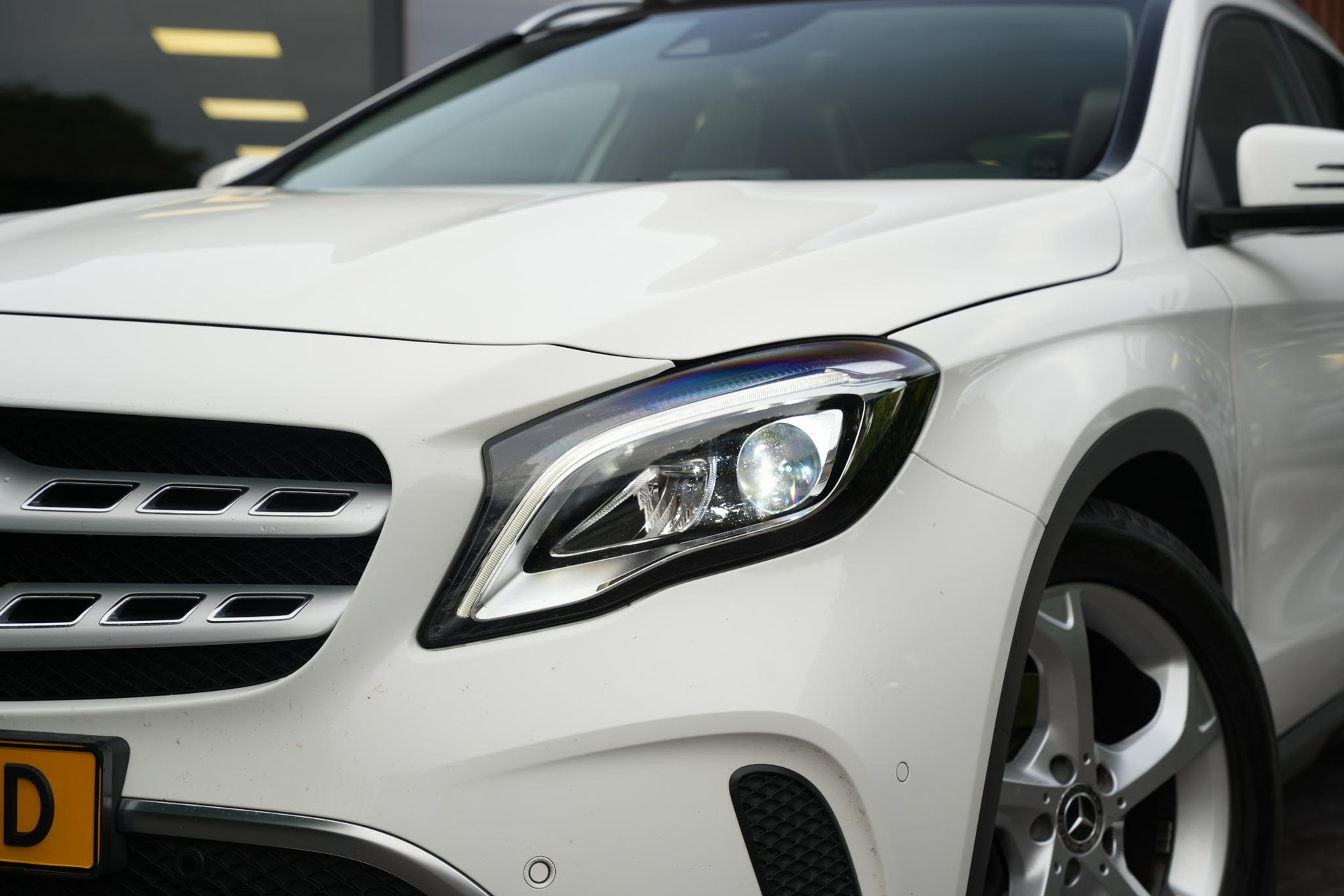 Mercedes-Benz GLA 180 Business Solution 2019 POLAR WHITE - STANDARD FINISH (149U) 16
