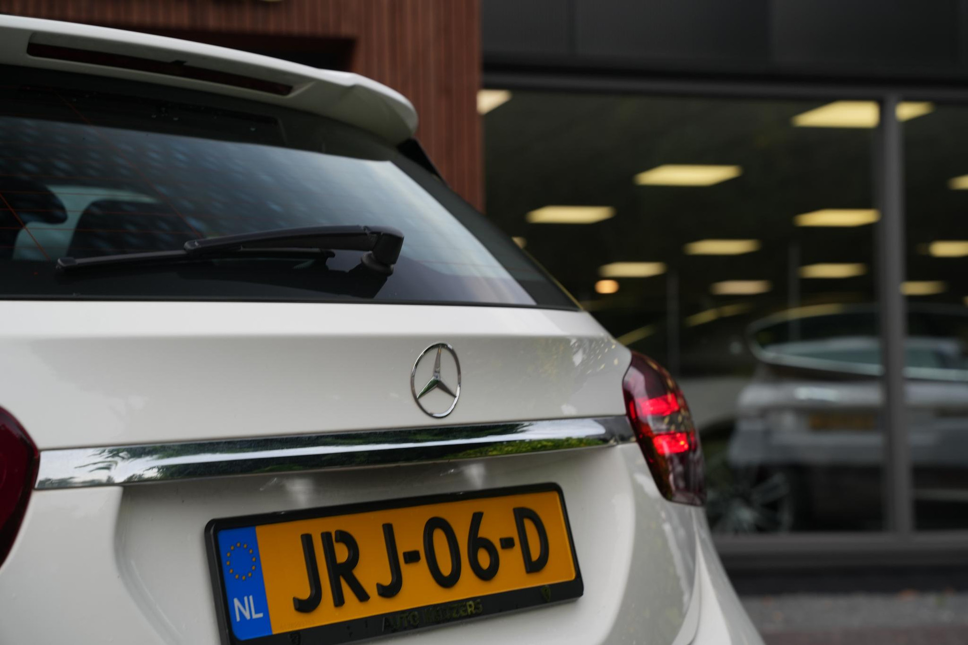 Mercedes-Benz GLA 180 Business Solution 2019 POLAR WHITE - STANDARD FINISH (149U) 24