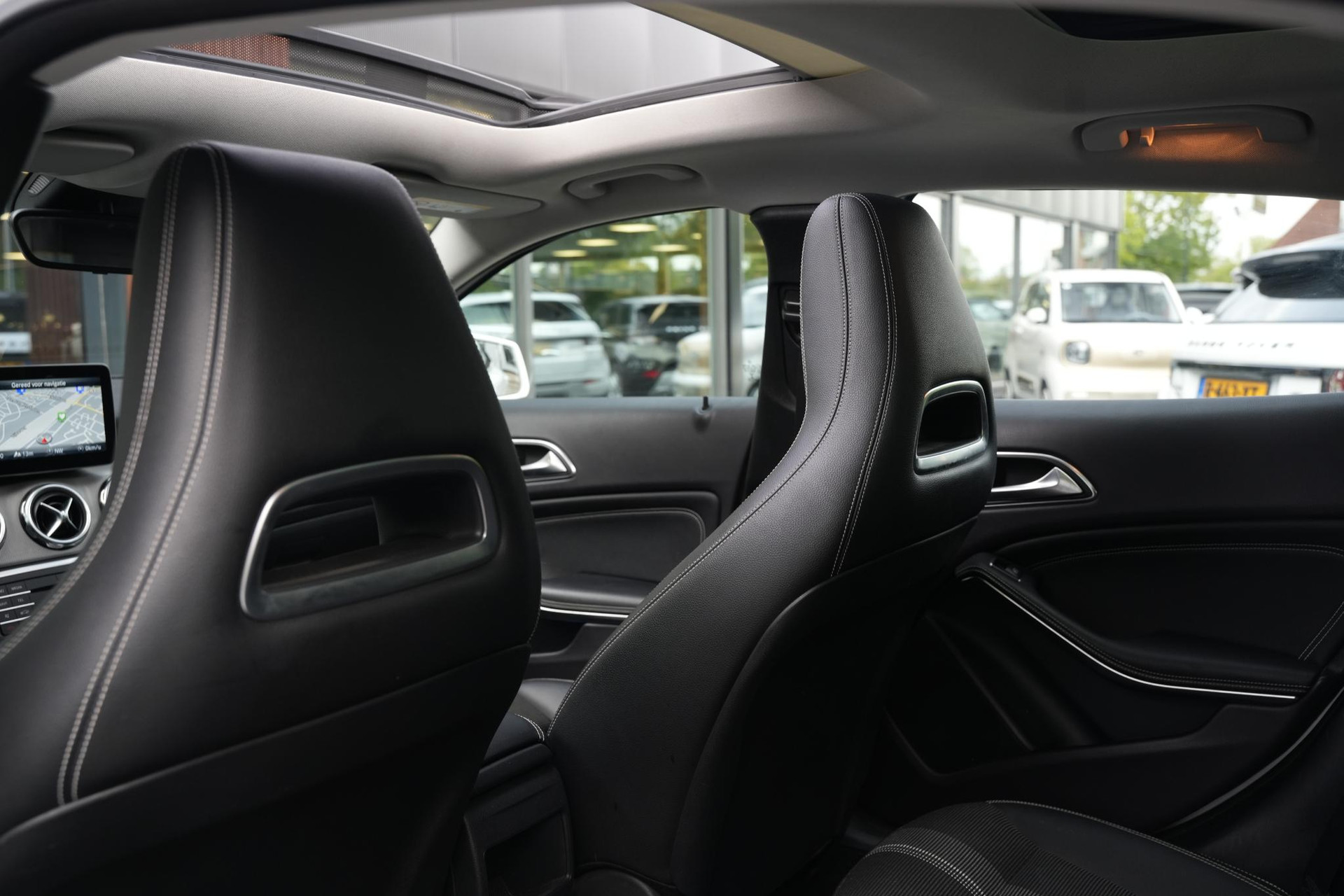 Mercedes-Benz GLA 180 Business Solution 2019 POLAR WHITE - STANDARD FINISH (149U) 28