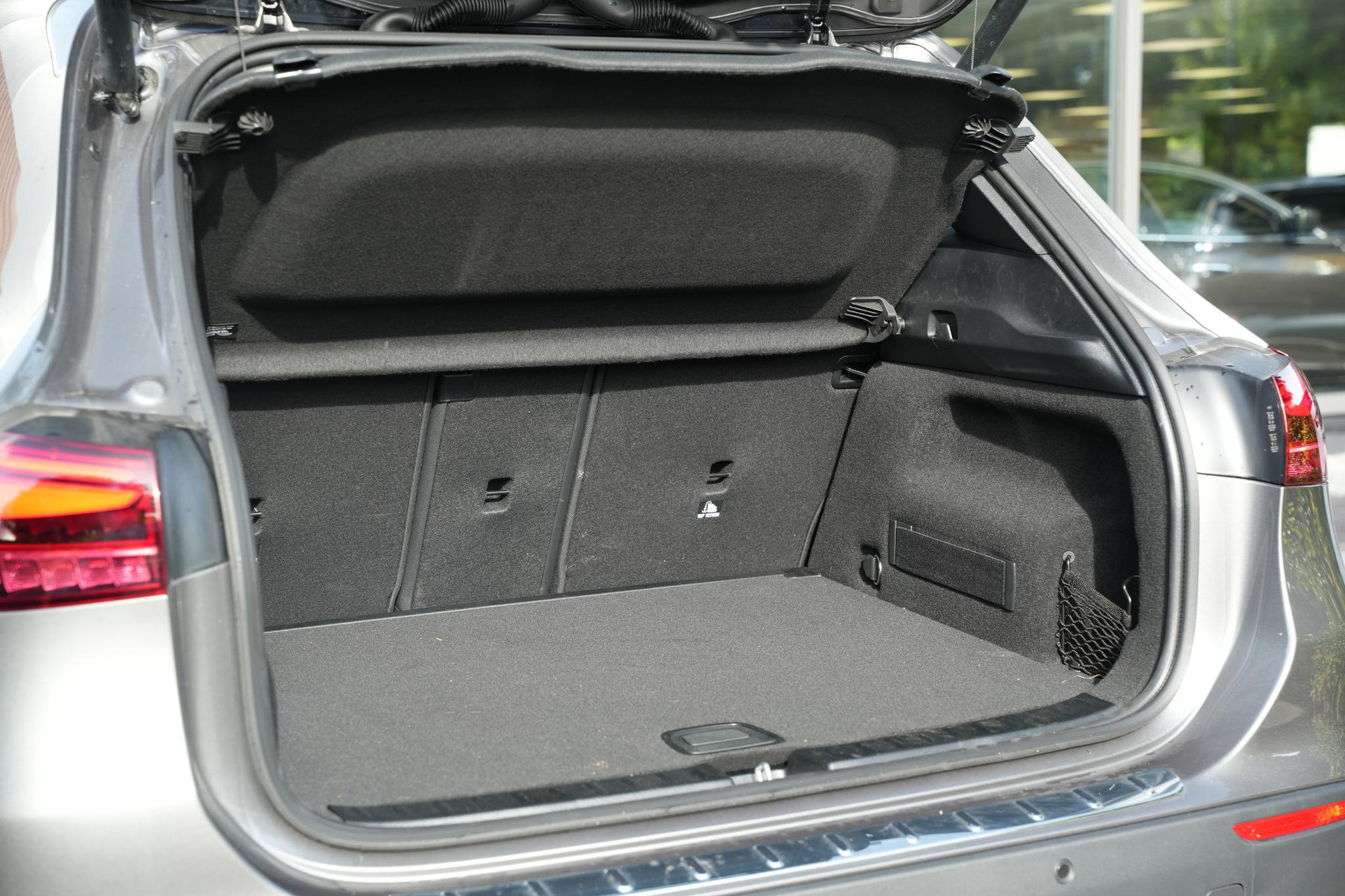 Mercedes-Benz GLA 180 Business Solution Luxury 2026 Mountain gray - metallic finish (787U) 12