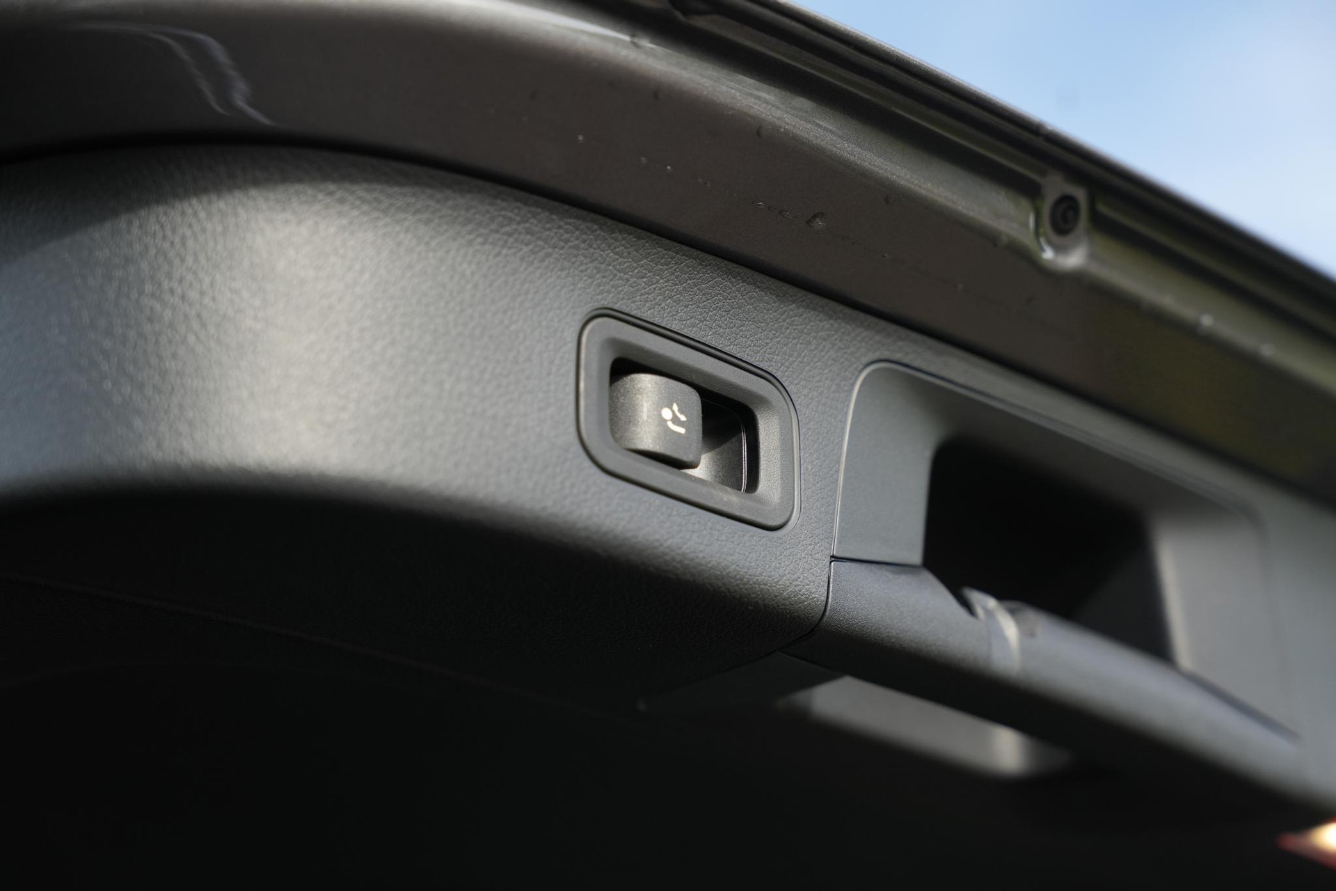 Mercedes-Benz GLA 180 Business Solution Luxury 2026 Mountain gray - metallic finish (787U) 24