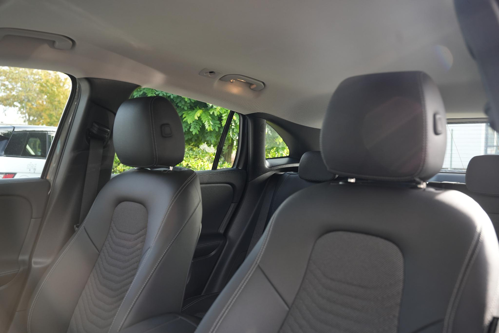 Mercedes-Benz GLA 180 Business Solution Luxury 2026 Mountain gray - metallic finish (787U) 25
