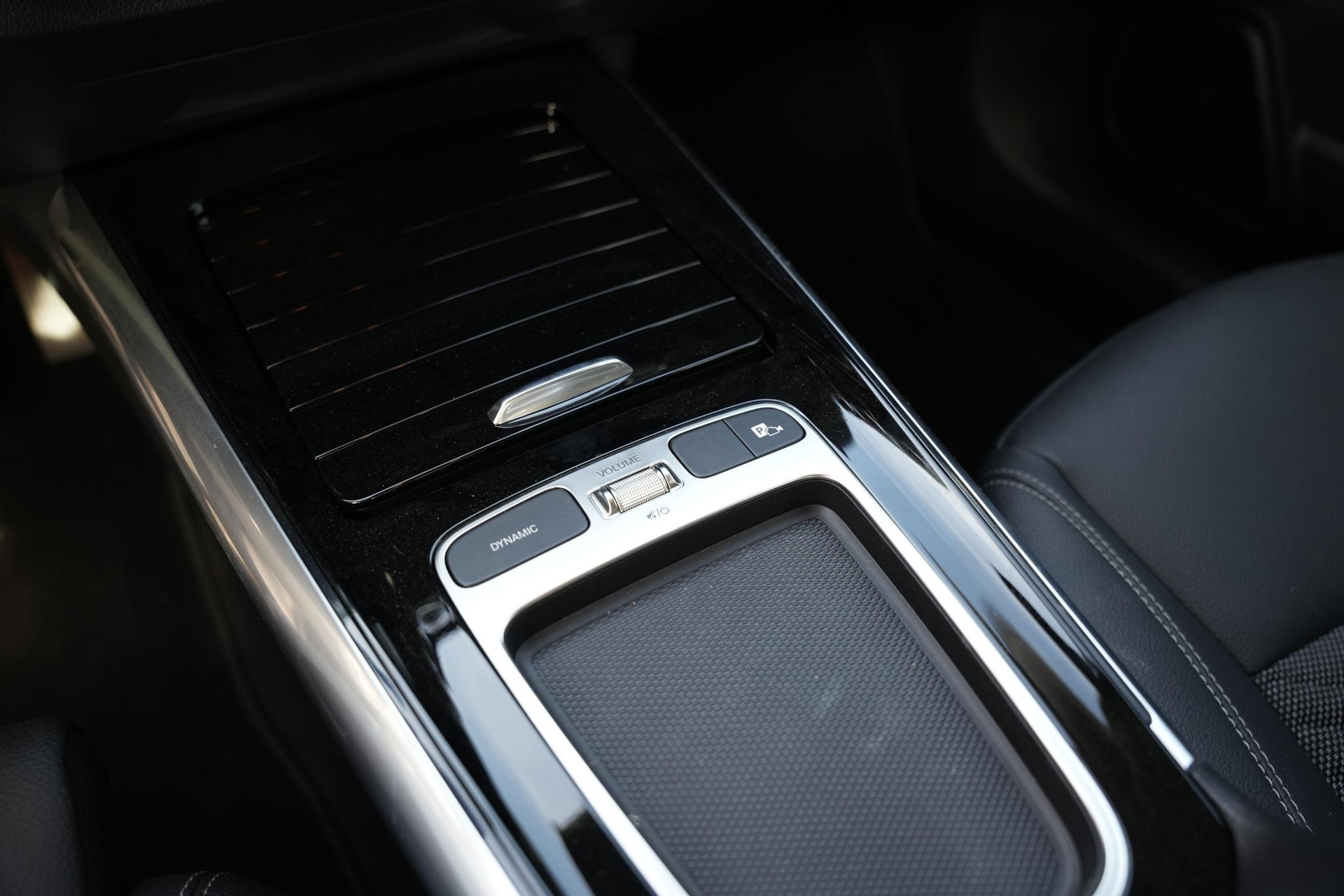 Mercedes-Benz GLA 180 Business Solution Luxury 2026 Mountain gray - metallic finish (787U) 32