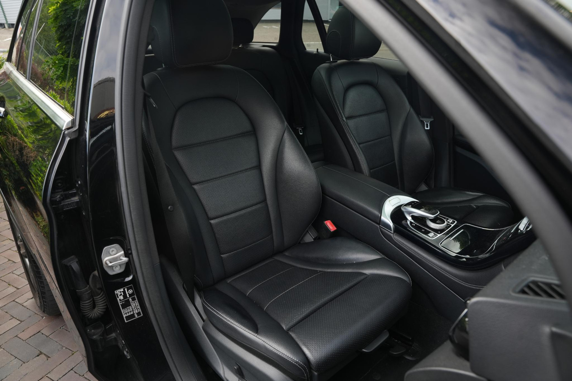 Mercedes-Benz GLC 250 d 4MATIC Prestige 2016 BLACK (040U) 20