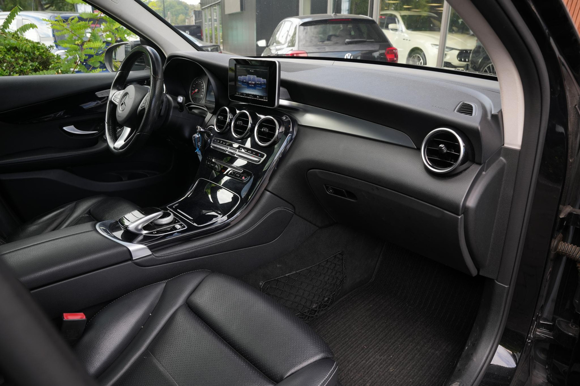 Mercedes-Benz GLC 250 d 4MATIC Prestige 2016 BLACK (040U) 21