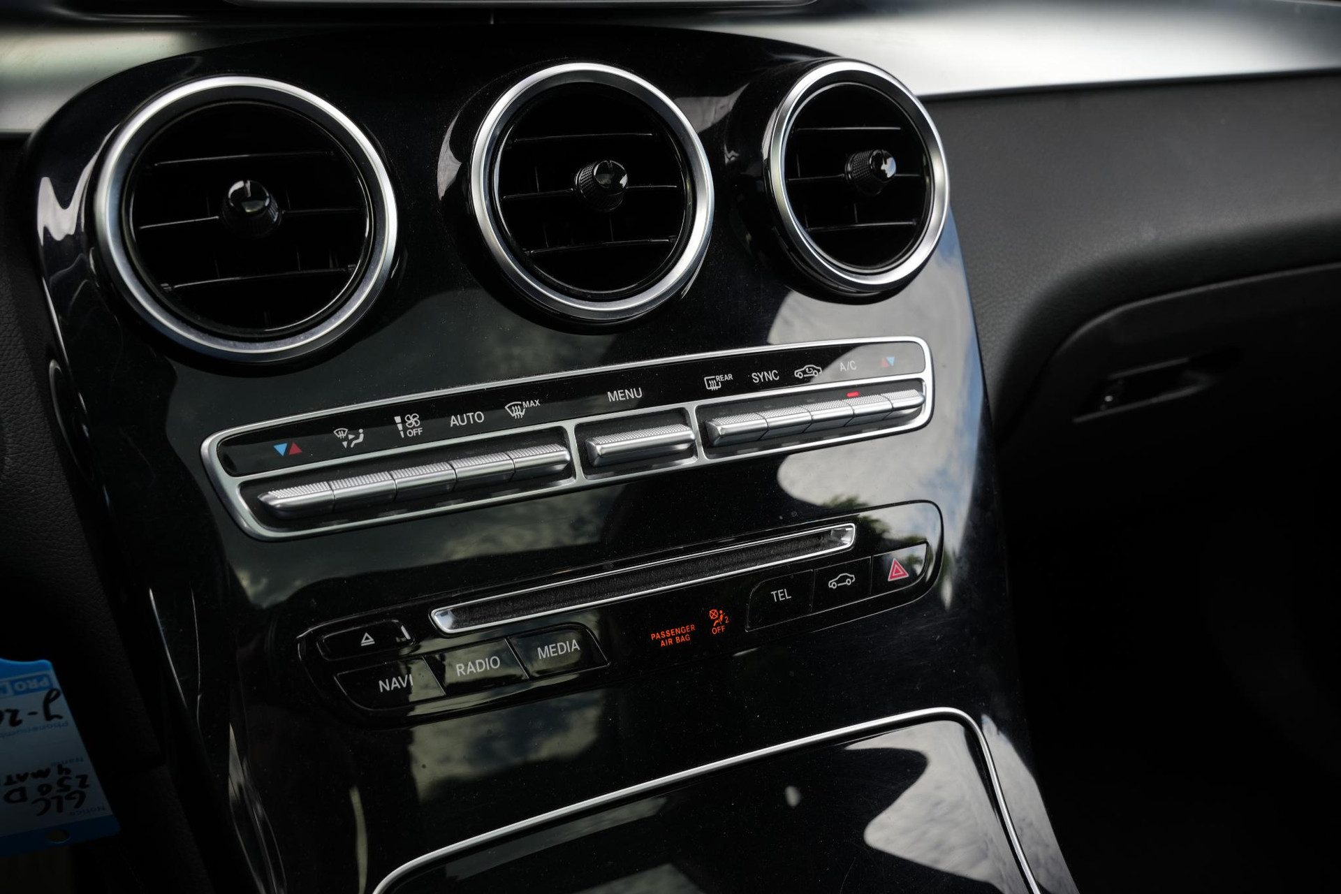 Mercedes-Benz GLC 250 d 4MATIC Prestige 2016 BLACK (040U) 23