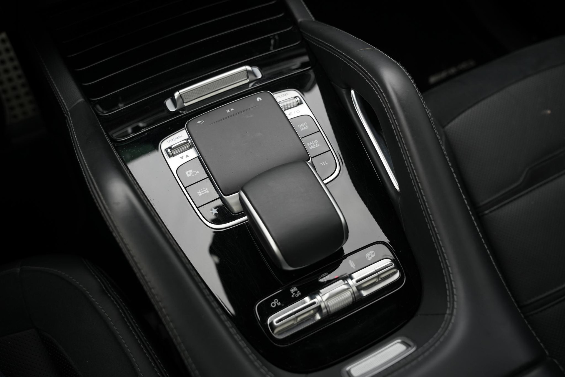 Mercedes-Benz GLE Coupé AMG 53 4MATIC+ Ultimate 2022 SELENITE GRAY - METALLIC FINISH (992U) 38