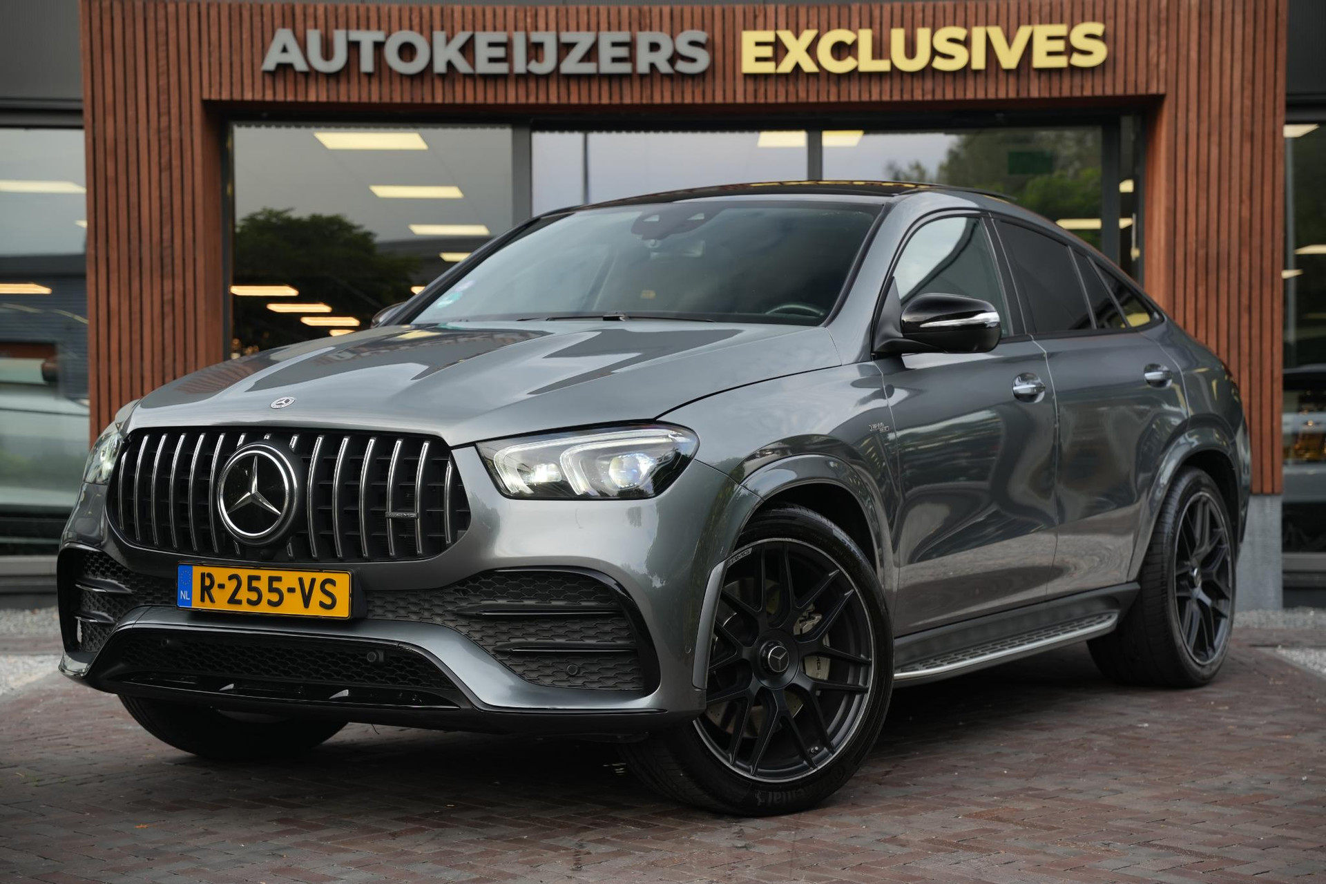 Mercedes-Benz GLE Coupé AMG 53 4MATIC+ Ultimate 2022 SELENITE GRAY - METALLIC FINISH (992U) 5