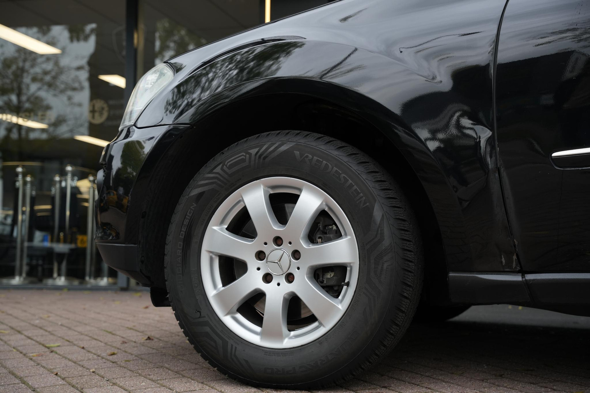 Mercedes-Benz M-Klasse 320 CDI 2007 OBSIDIAN BLACK (197U) 10