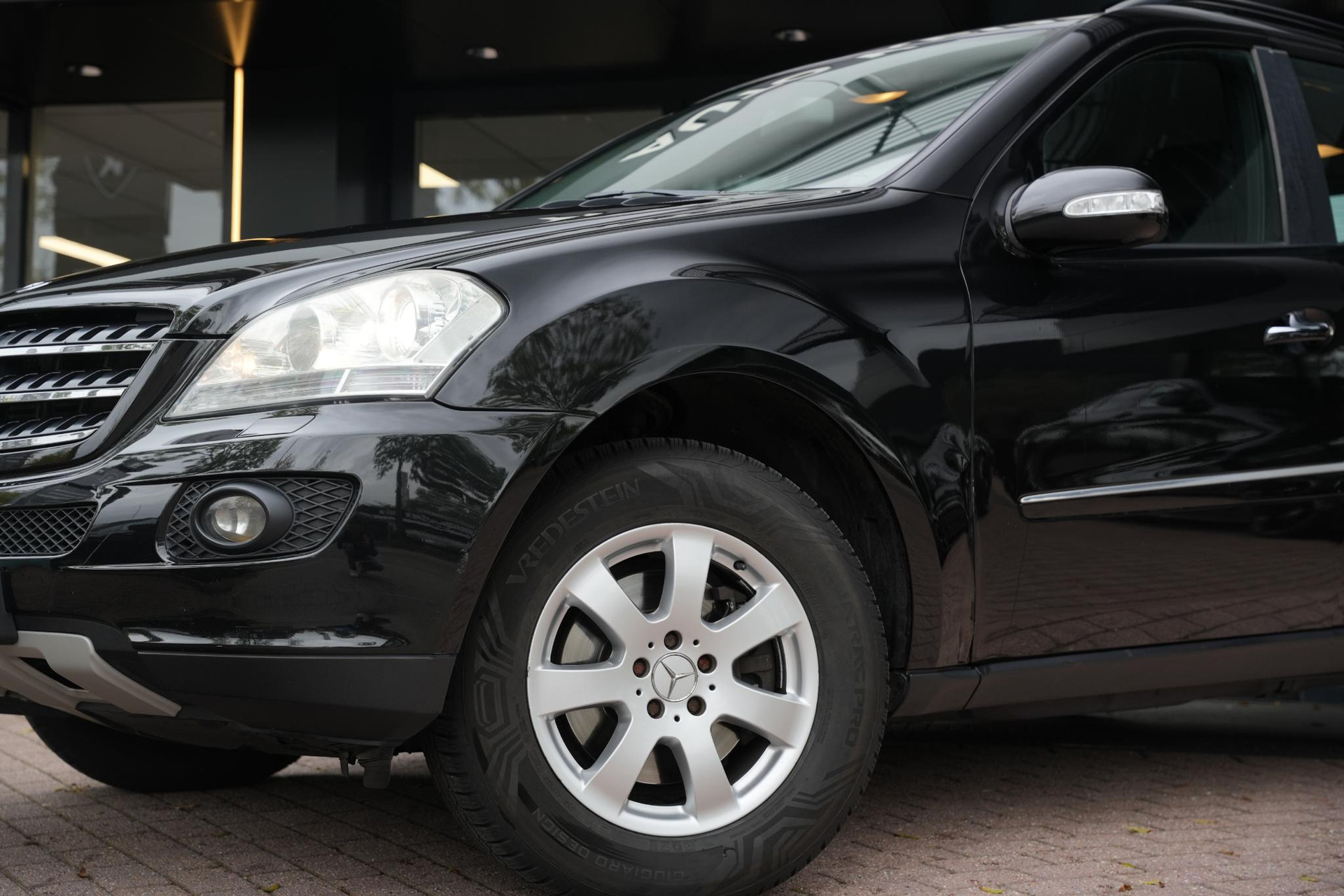 Mercedes-Benz M-Klasse 320 CDI 2007 OBSIDIAN BLACK (197U) 15