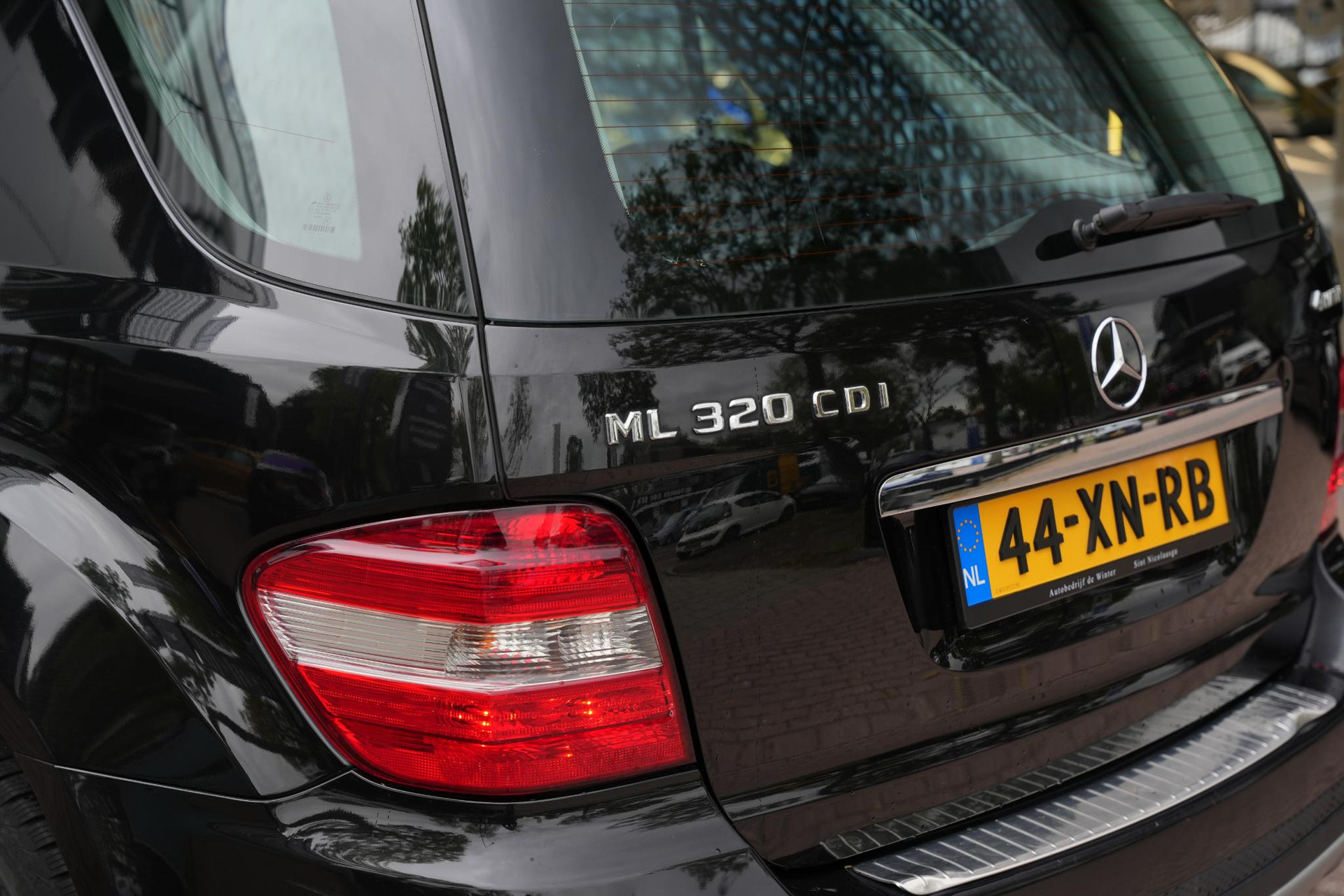 Mercedes-Benz M-Klasse 320 CDI 2007 OBSIDIAN BLACK (197U) 20