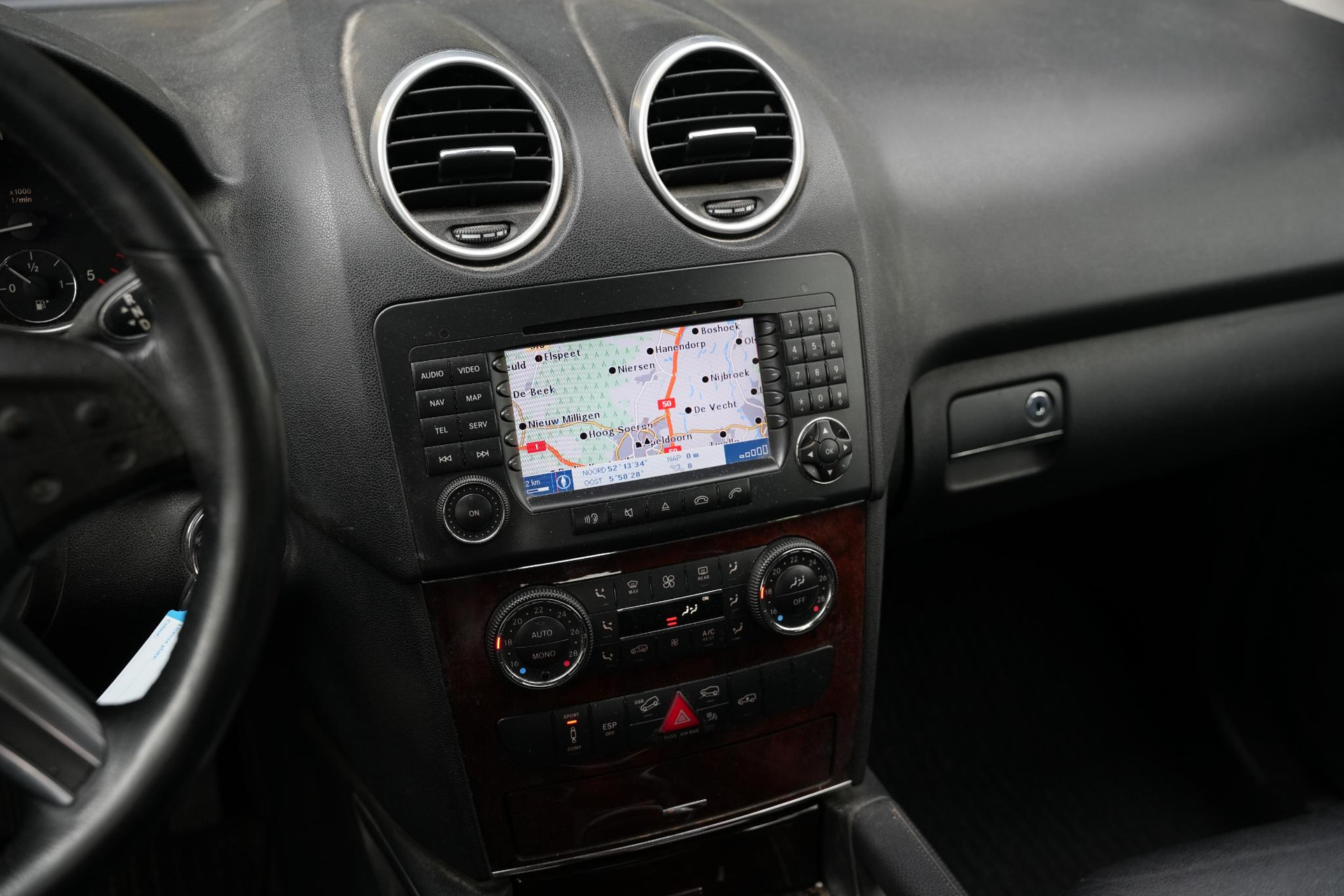 Mercedes-Benz M-Klasse 320 CDI 2007 OBSIDIAN BLACK (197U) 23