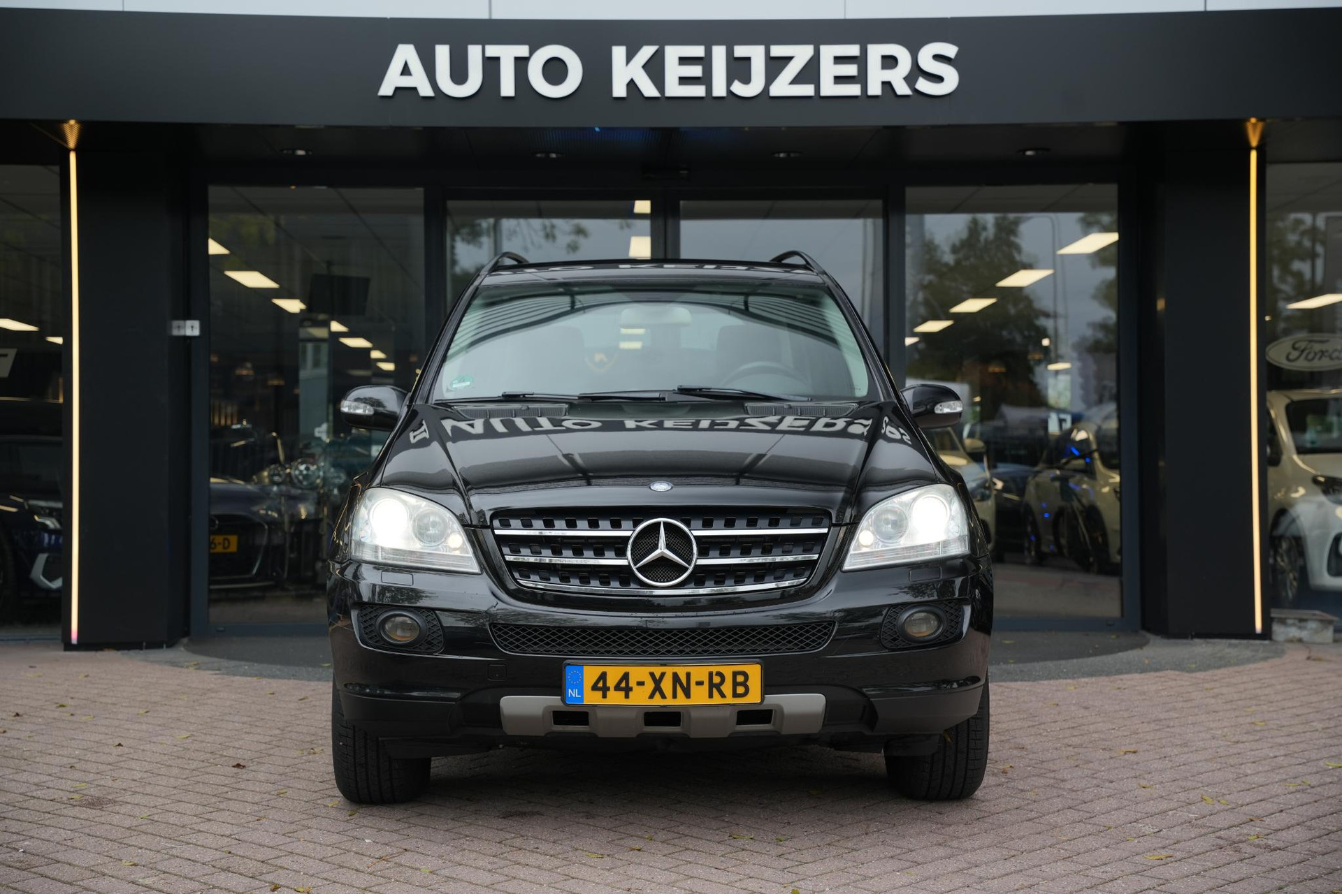 Mercedes-Benz M-Klasse 320 CDI 2007 OBSIDIAN BLACK (197U) 5