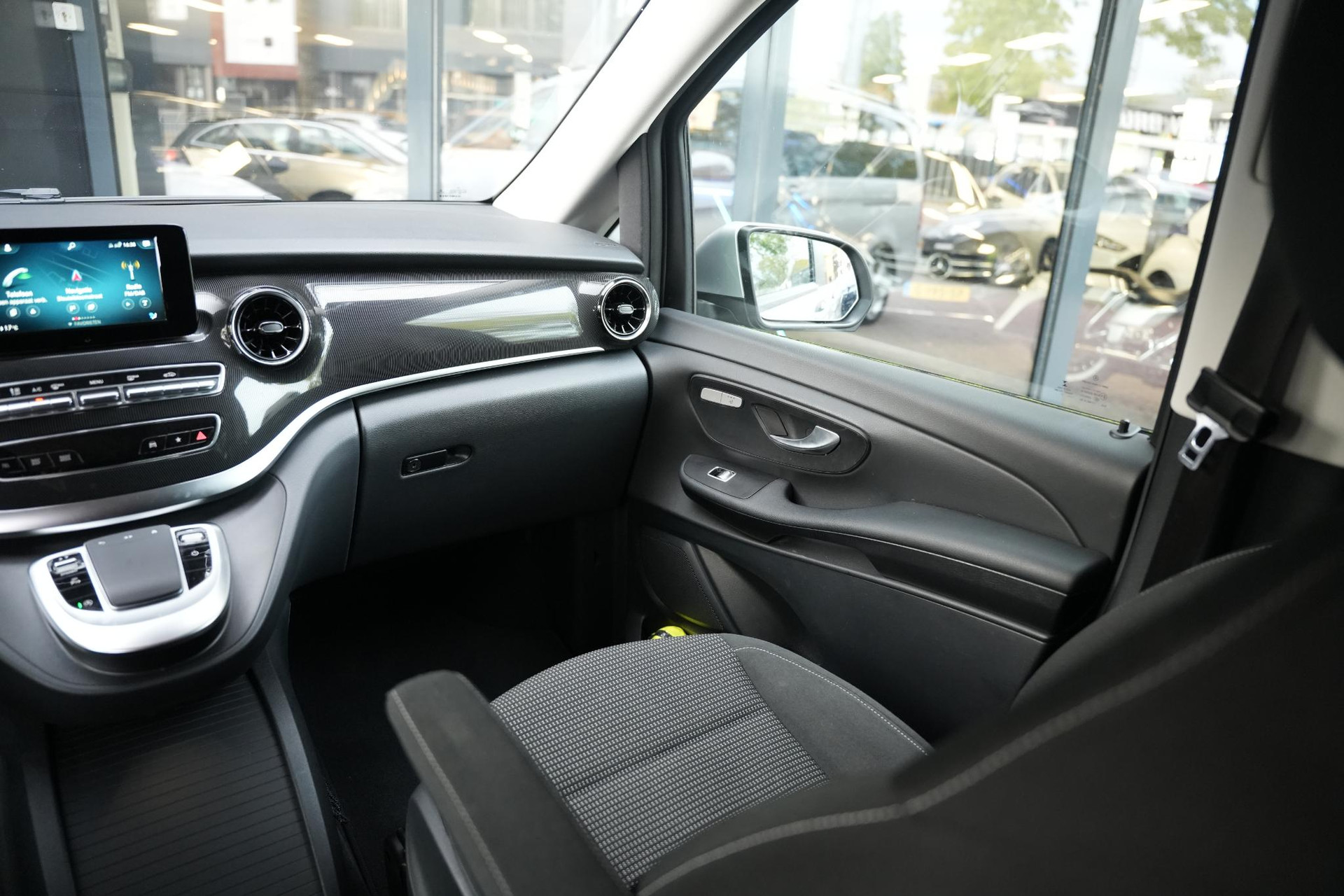 Mercedes-Benz V-Klasse 220d Lang DC 2021 Zilver 22
