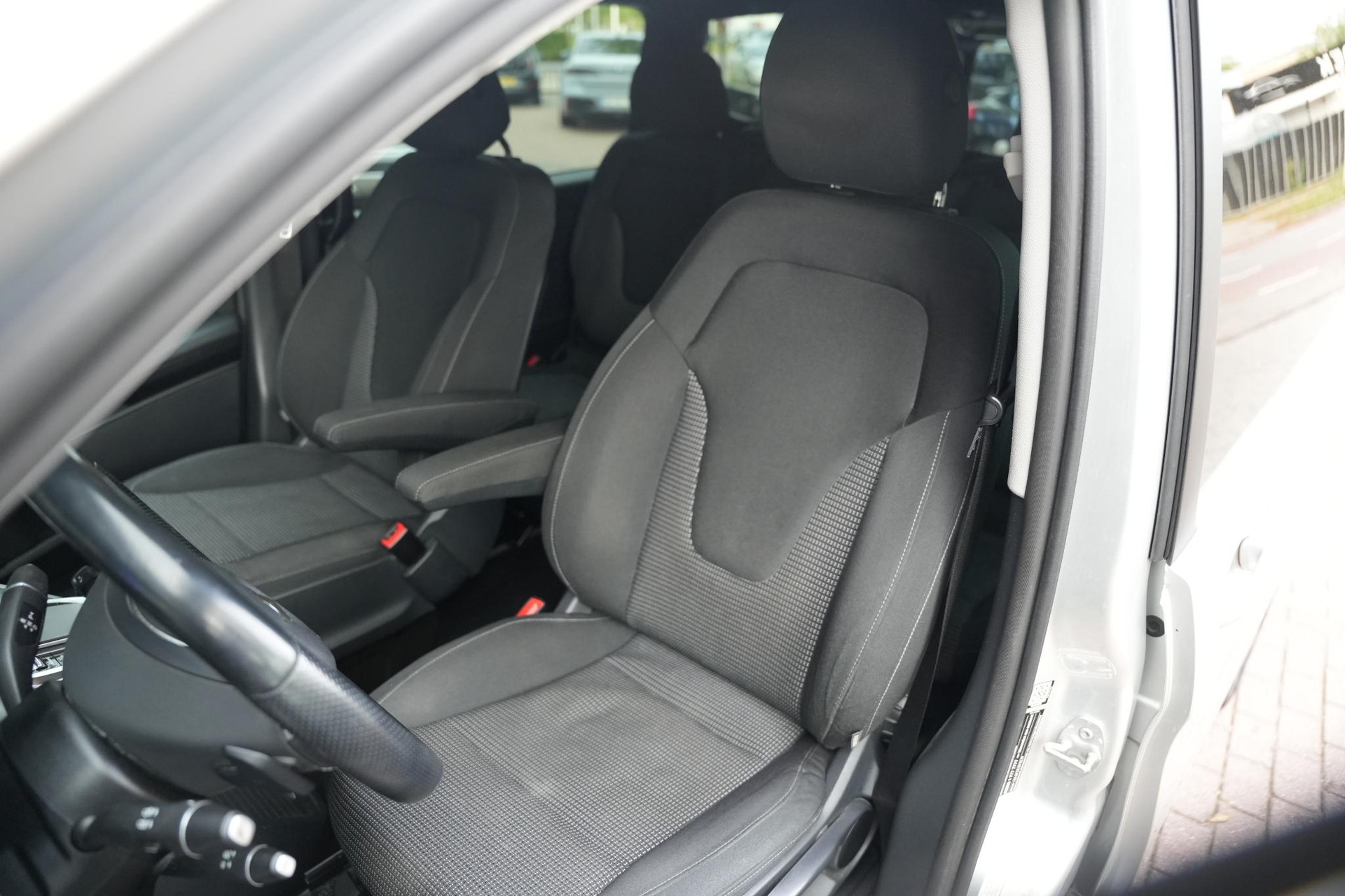 Mercedes-Benz V-Klasse 220d Lang DC 2021 Zilver 27