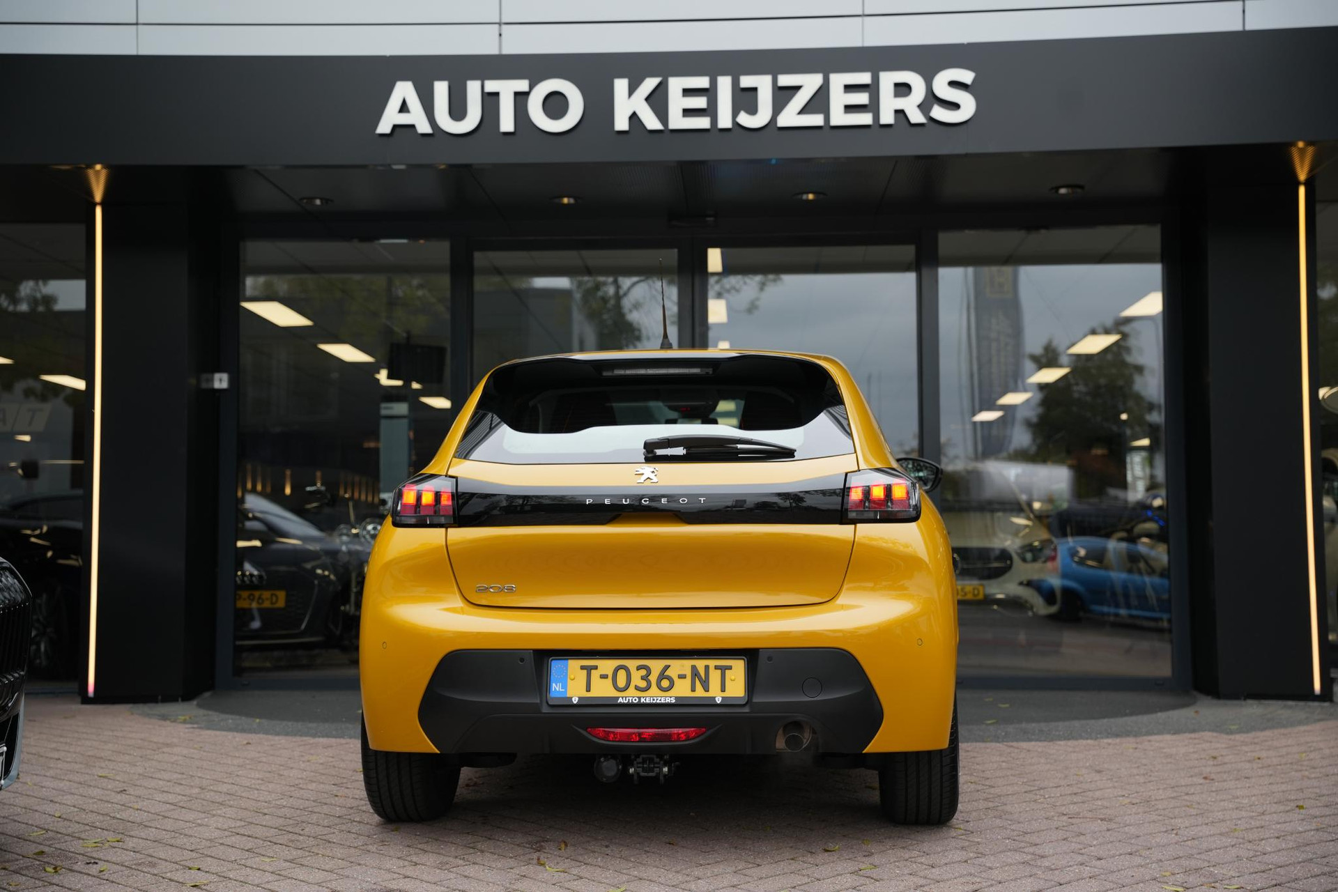 Peugeot 208 1.2 PureTech Allure 2022 FARO YELLOW PAINT (KLT) 12
