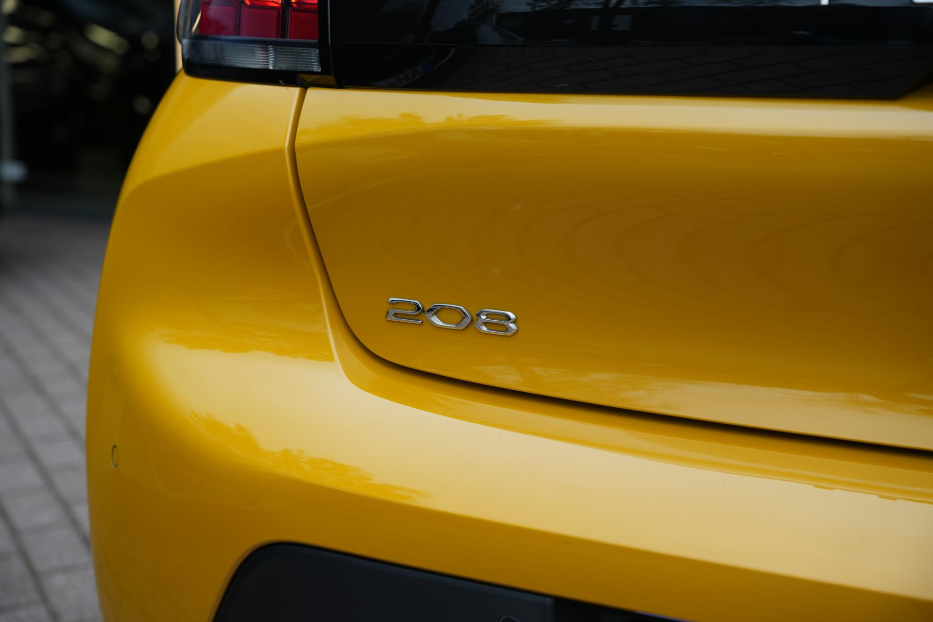 Peugeot 208 1.2 PureTech Allure 2022 FARO YELLOW PAINT (KLT) 21