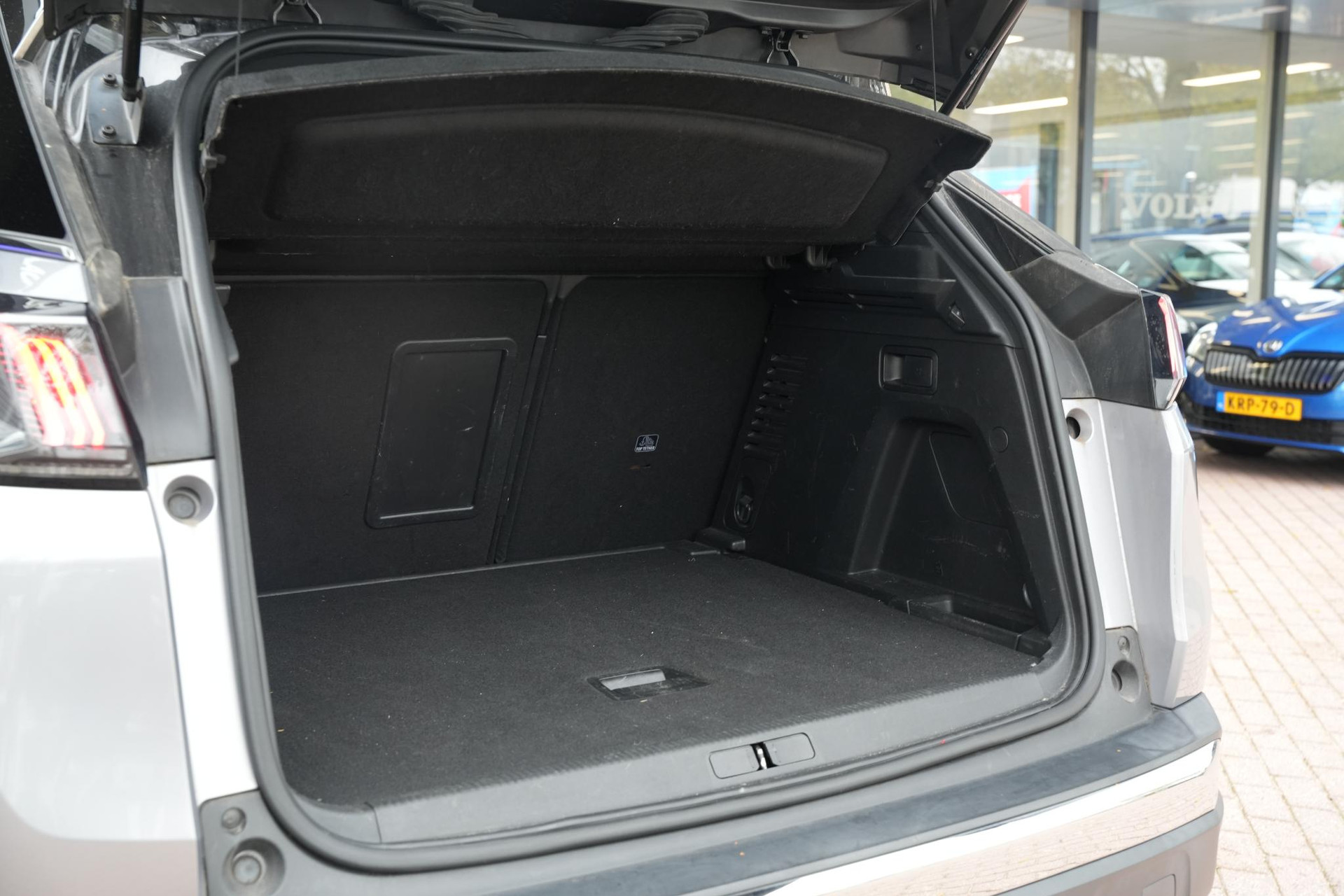 Peugeot 3008 1.2 PureTech GT 2021 Gris artense 12