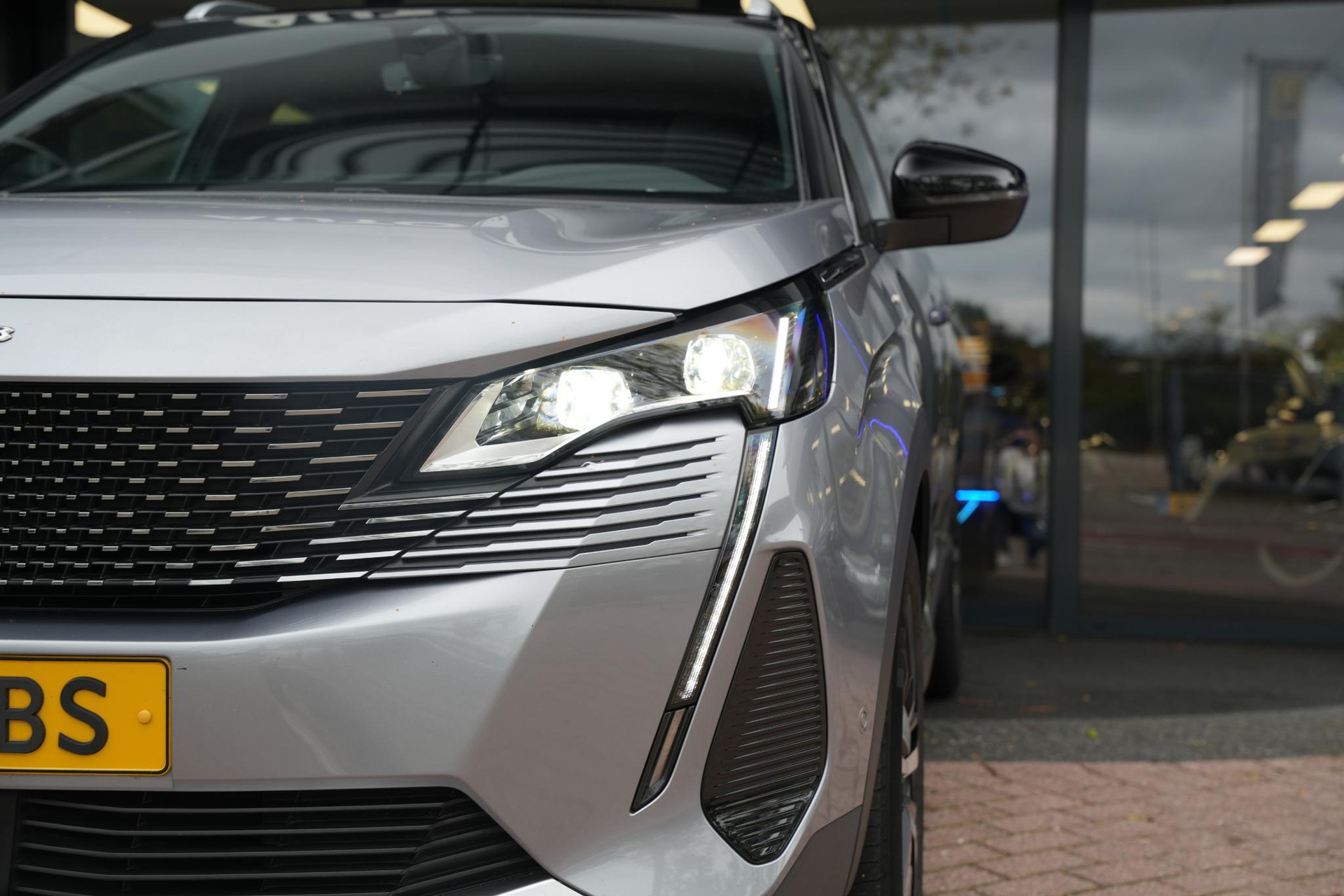Peugeot 3008 1.2 PureTech GT 2021 Gris artense 16