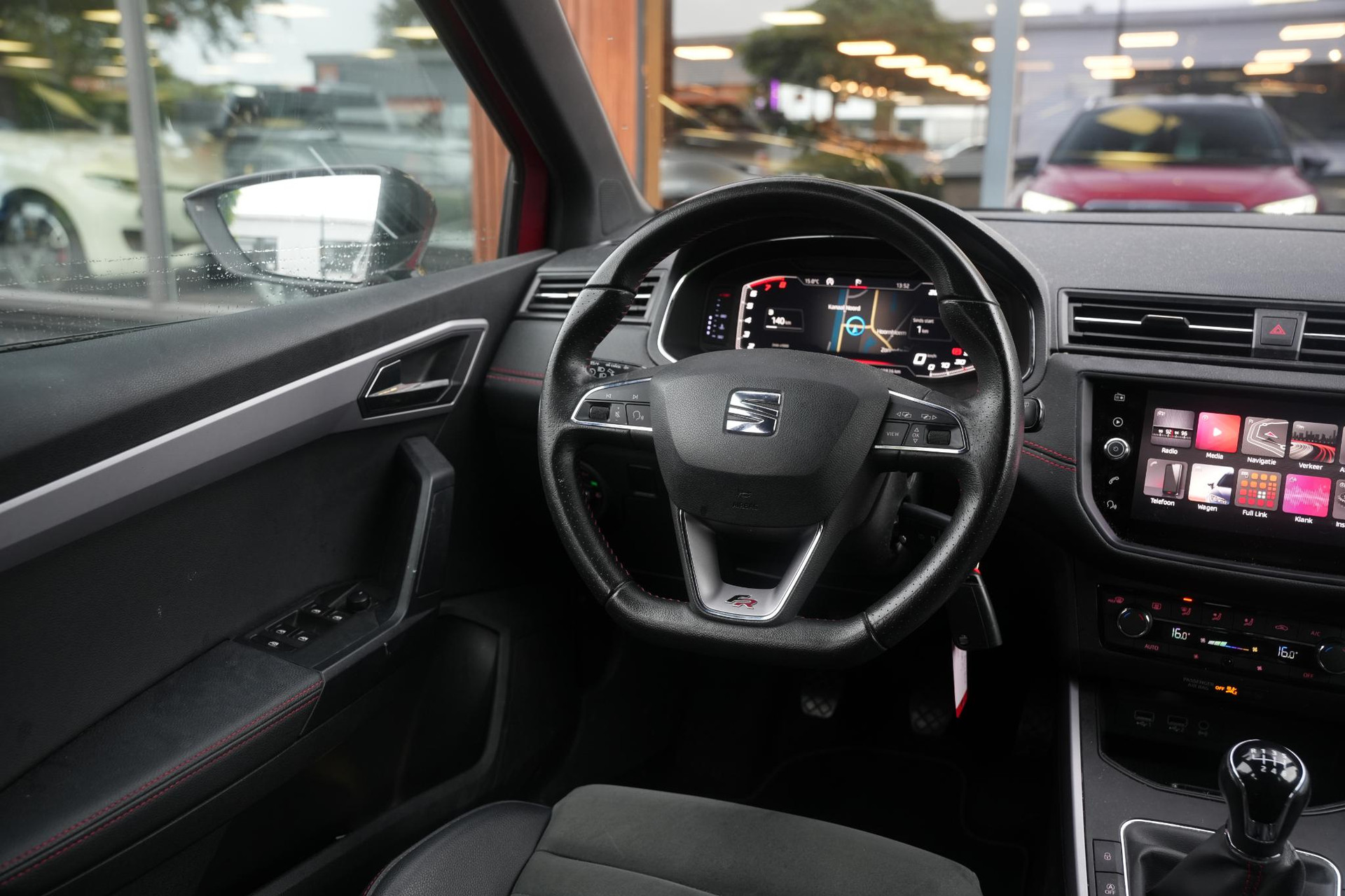 SEAT Arona 1.0 TSI Xcellence Business Intense 2019 Desire red met zwart dak 25