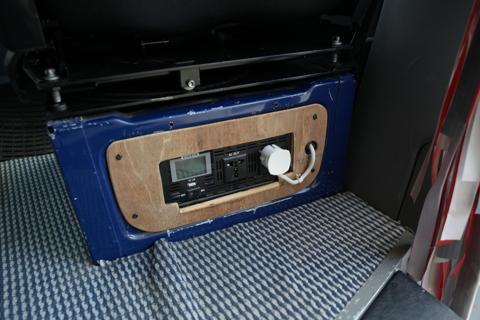 Volkswagen  Crafter 2010 Indian blue (F3F3) 27