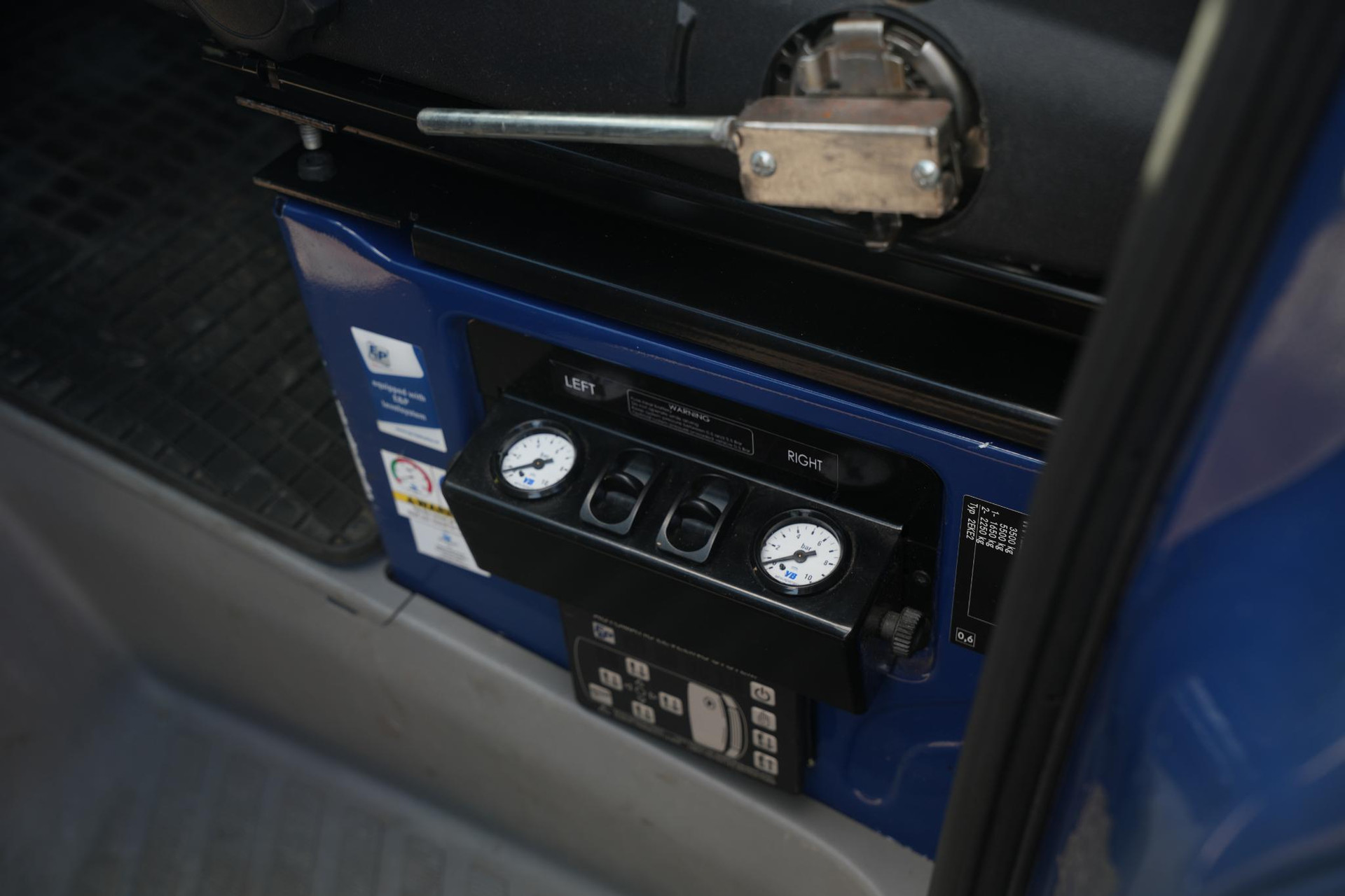 Volkswagen  Crafter 2010 Indian blue (F3F3) 30