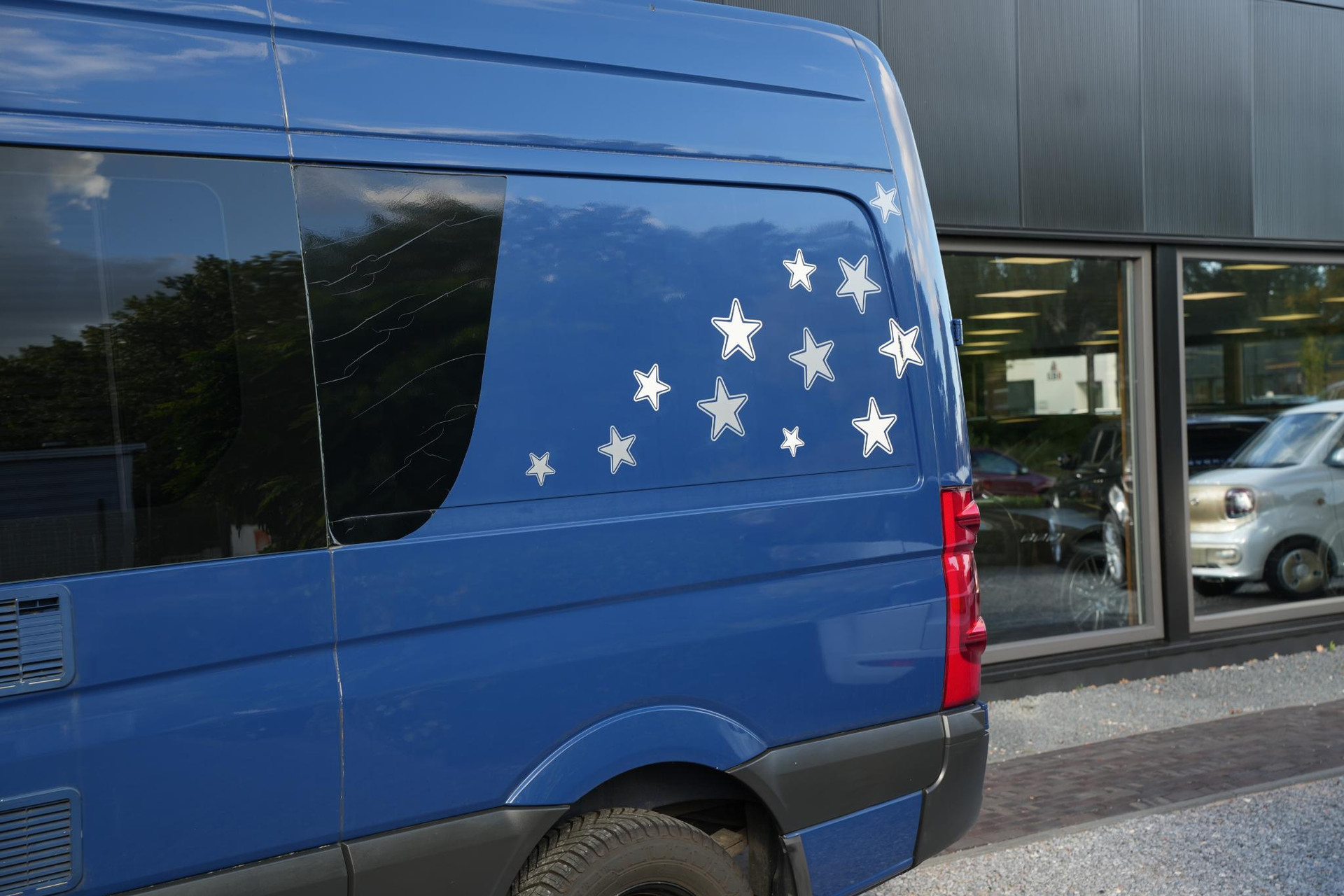 Volkswagen  Crafter 2010 Indian blue (F3F3) 33