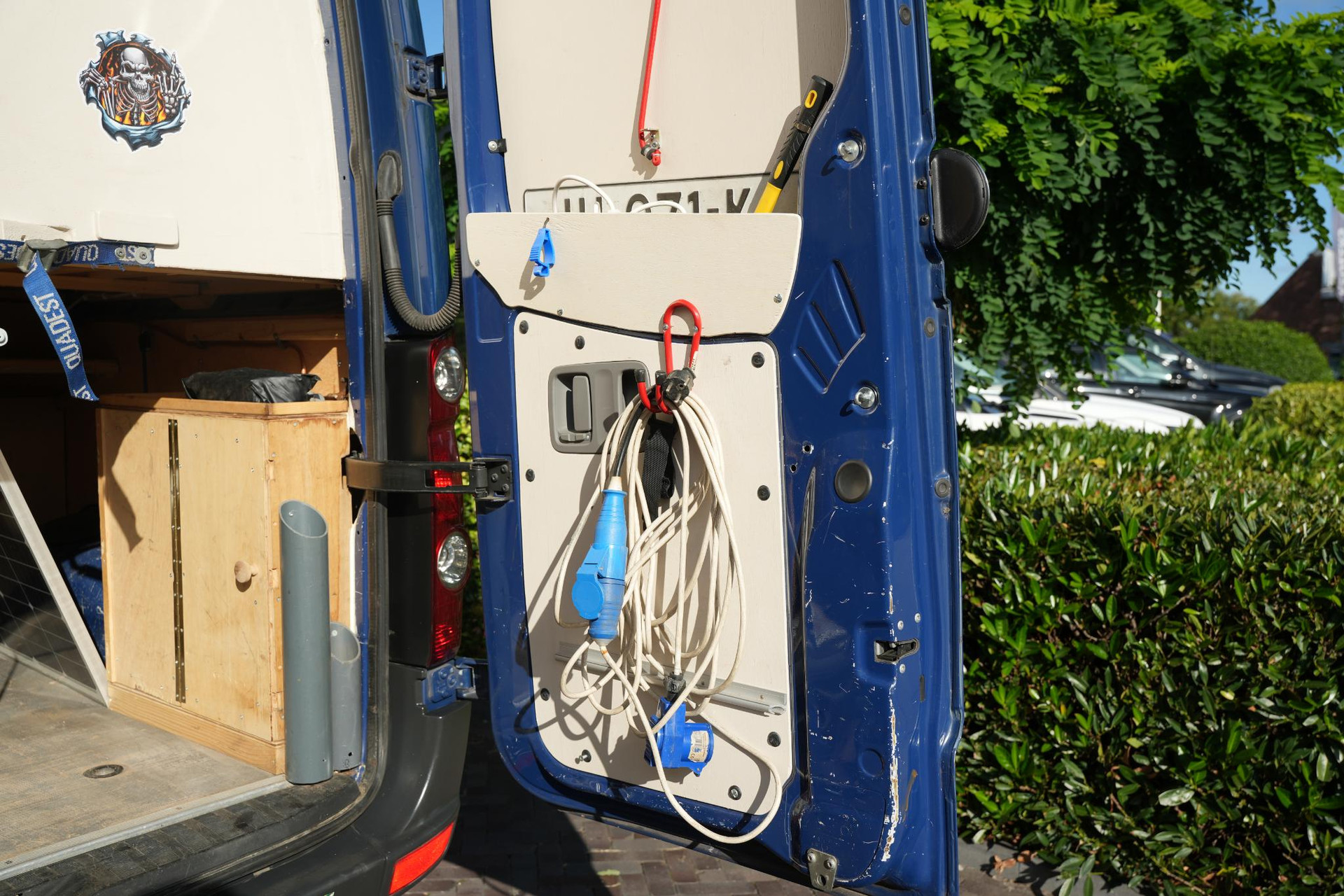 Volkswagen  Crafter 2010 Indian blue (F3F3) 39