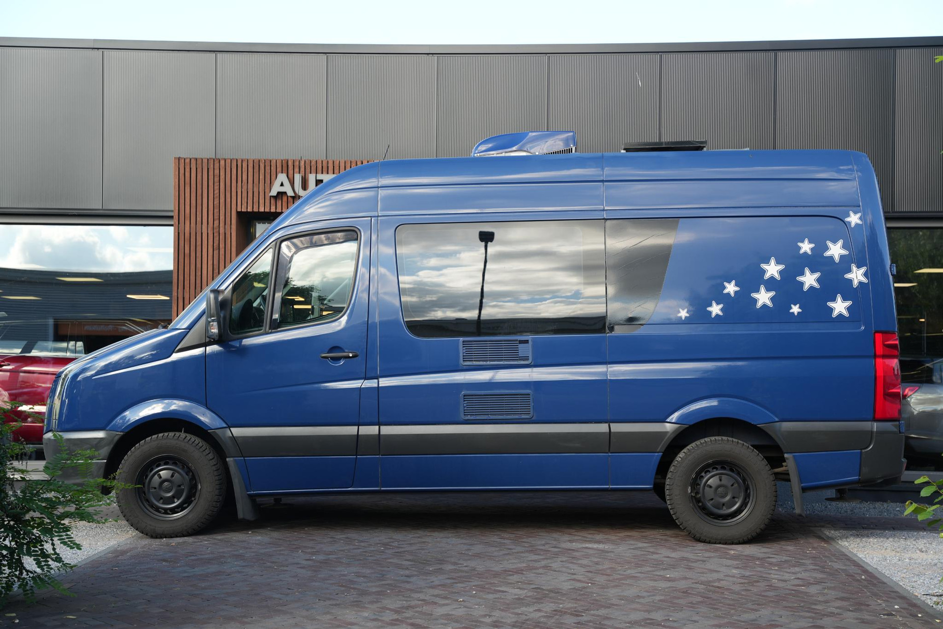 Volkswagen  Crafter 2010 Indian blue (F3F3) 7