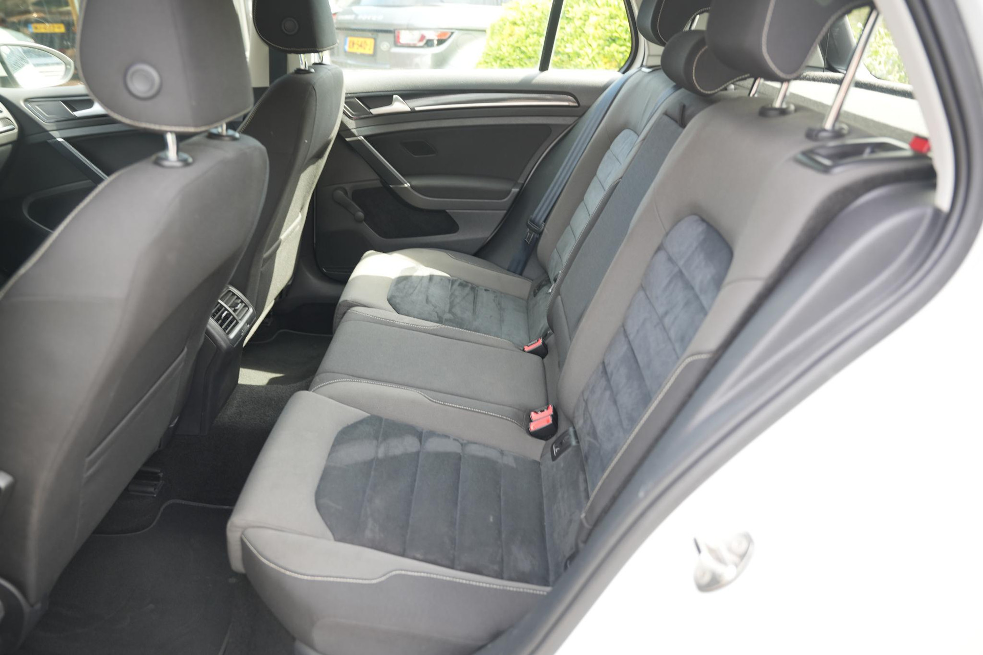 Volkswagen Golf 1.2 TSI Highline 2013 Oryx white pearl 14