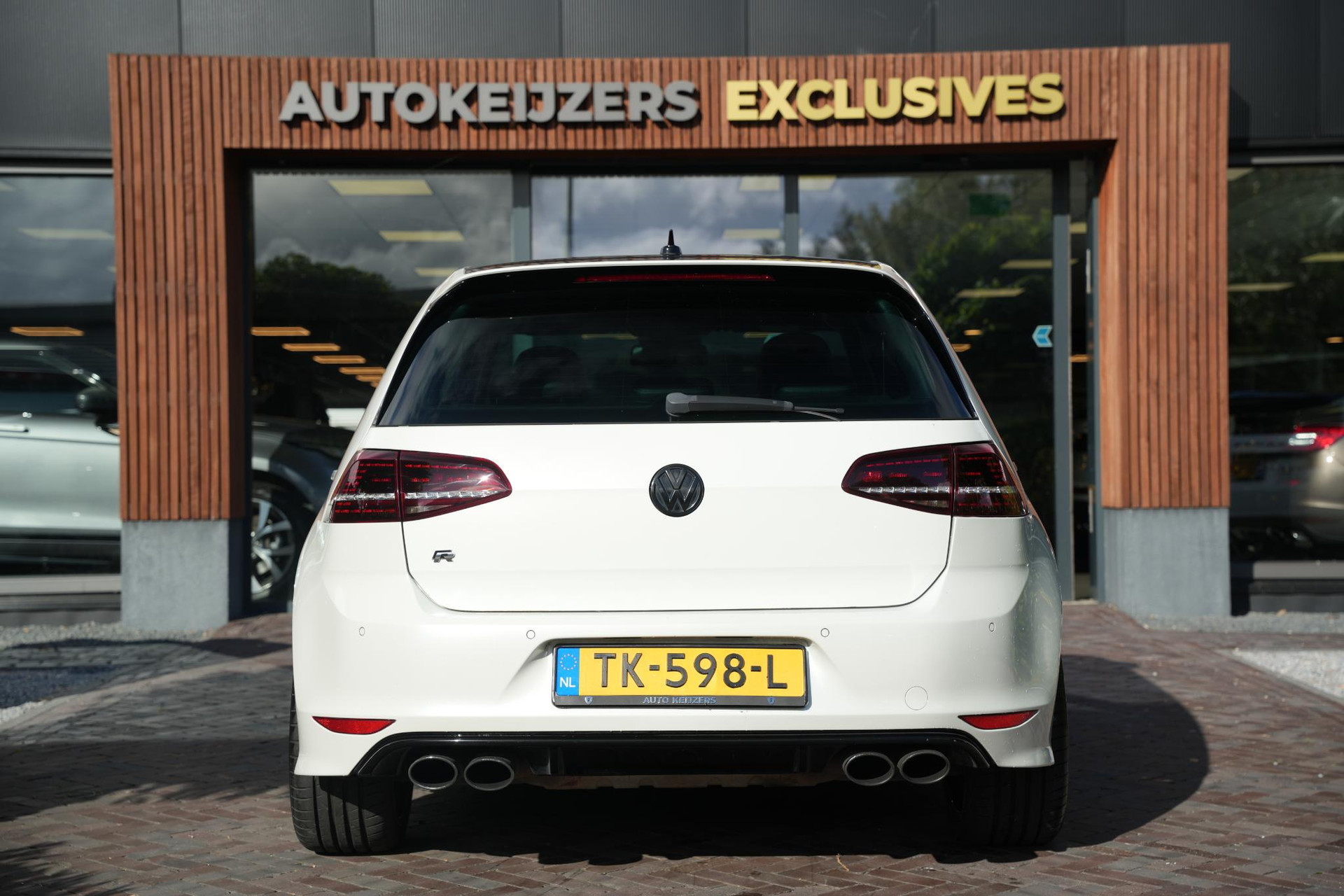 Volkswagen Golf 2.0 TSI R 4Motion 2014 Oryx white mother-of-pearl eff (0R0R) 11