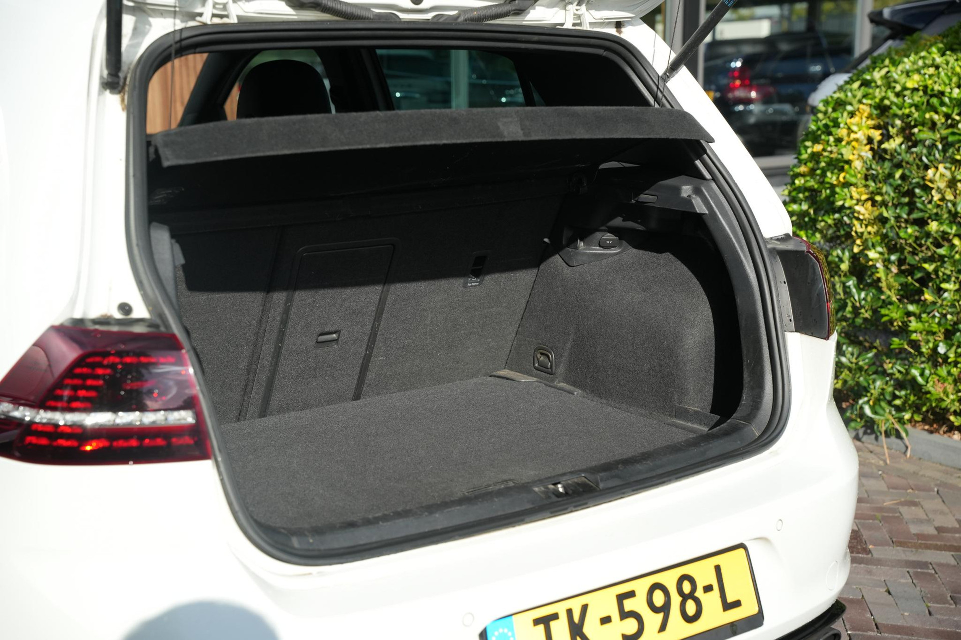 Volkswagen Golf 2.0 TSI R 4Motion 2014 Oryx white mother-of-pearl eff (0R0R) 12