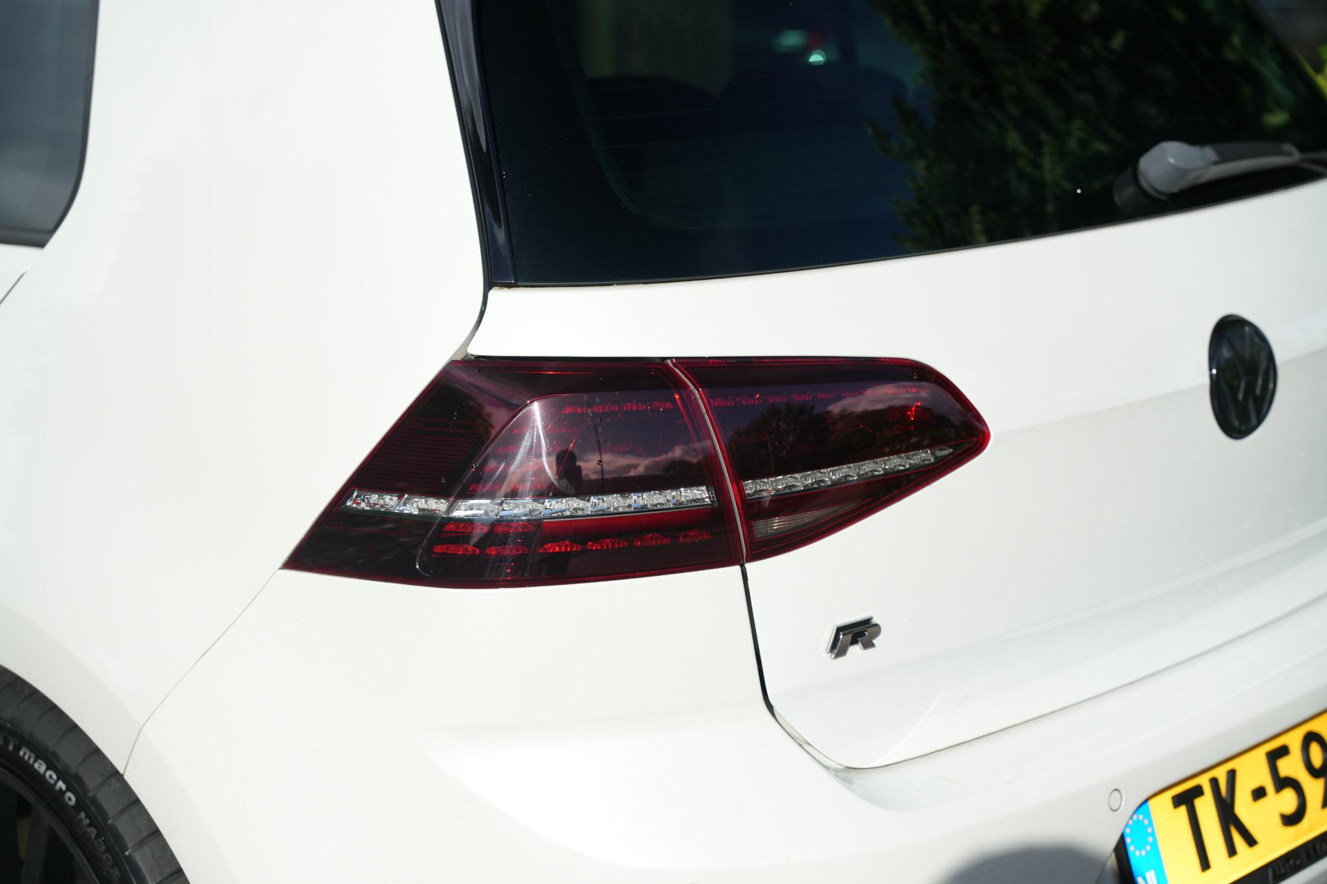 Volkswagen Golf 2.0 TSI R 4Motion 2014 Oryx white mother-of-pearl eff (0R0R) 20