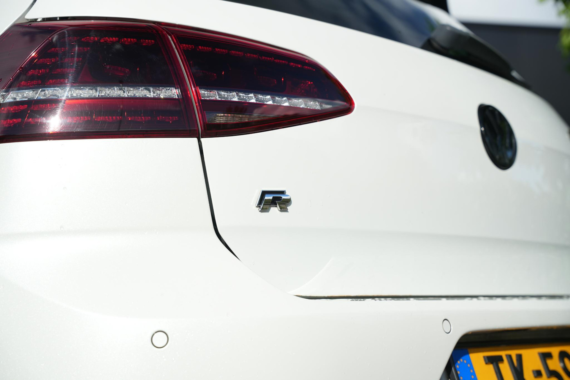 Volkswagen Golf 2.0 TSI R 4Motion 2014 Oryx white mother-of-pearl eff (0R0R) 21
