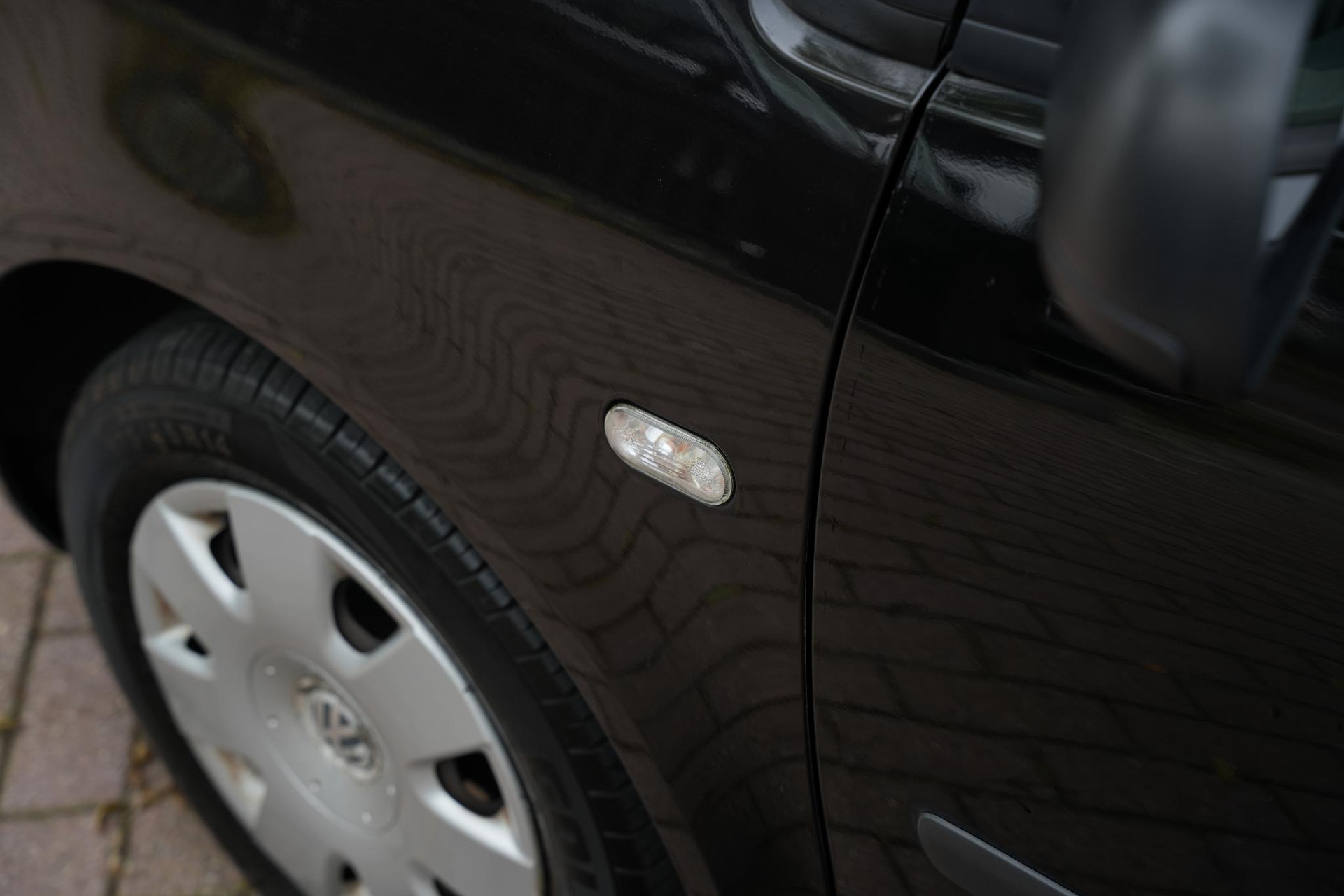 Volkswagen Polo 1.4-16V 2003 Blackmagic pareleffect 17