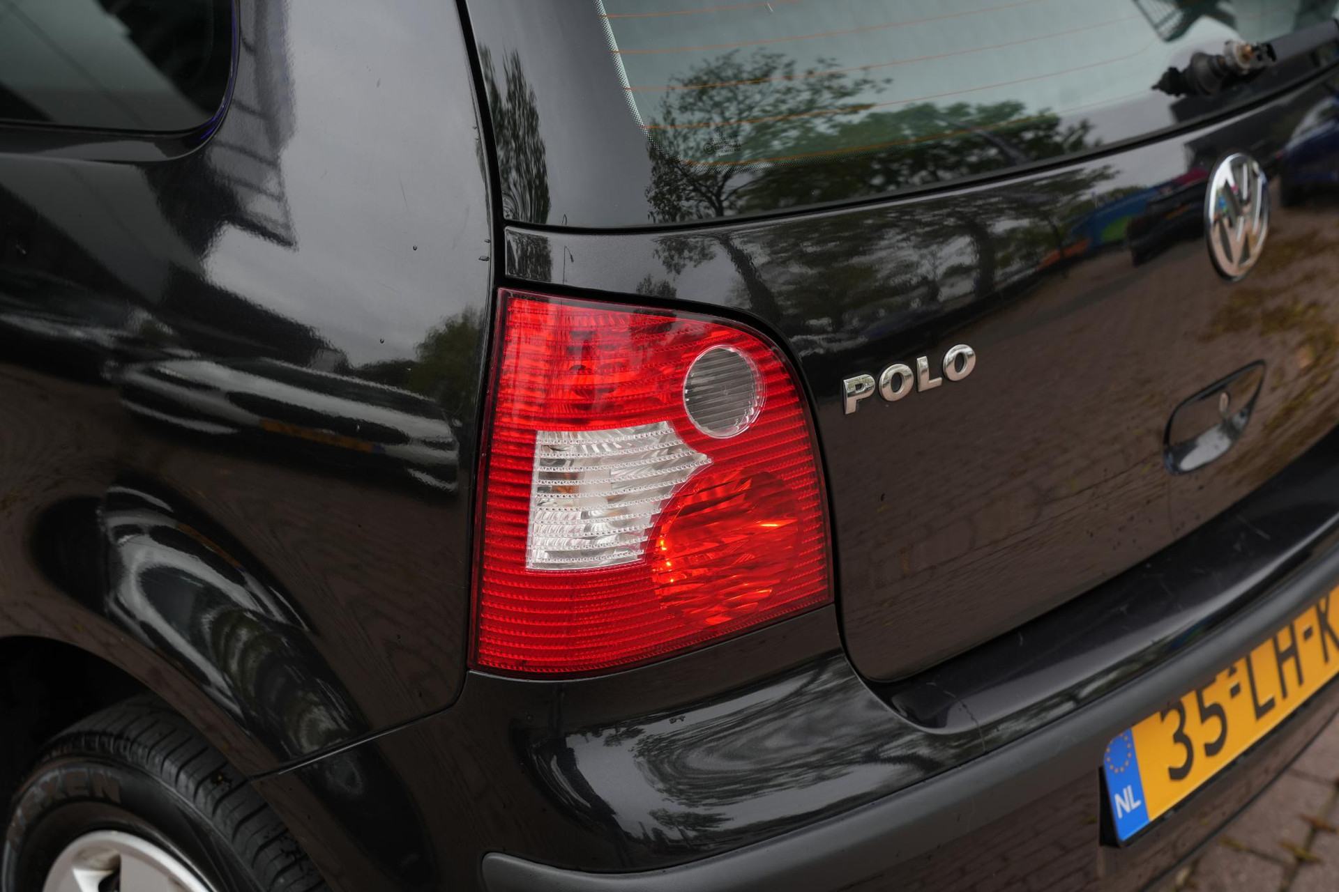 Volkswagen Polo 1.4-16V 2003 Blackmagic pareleffect 18