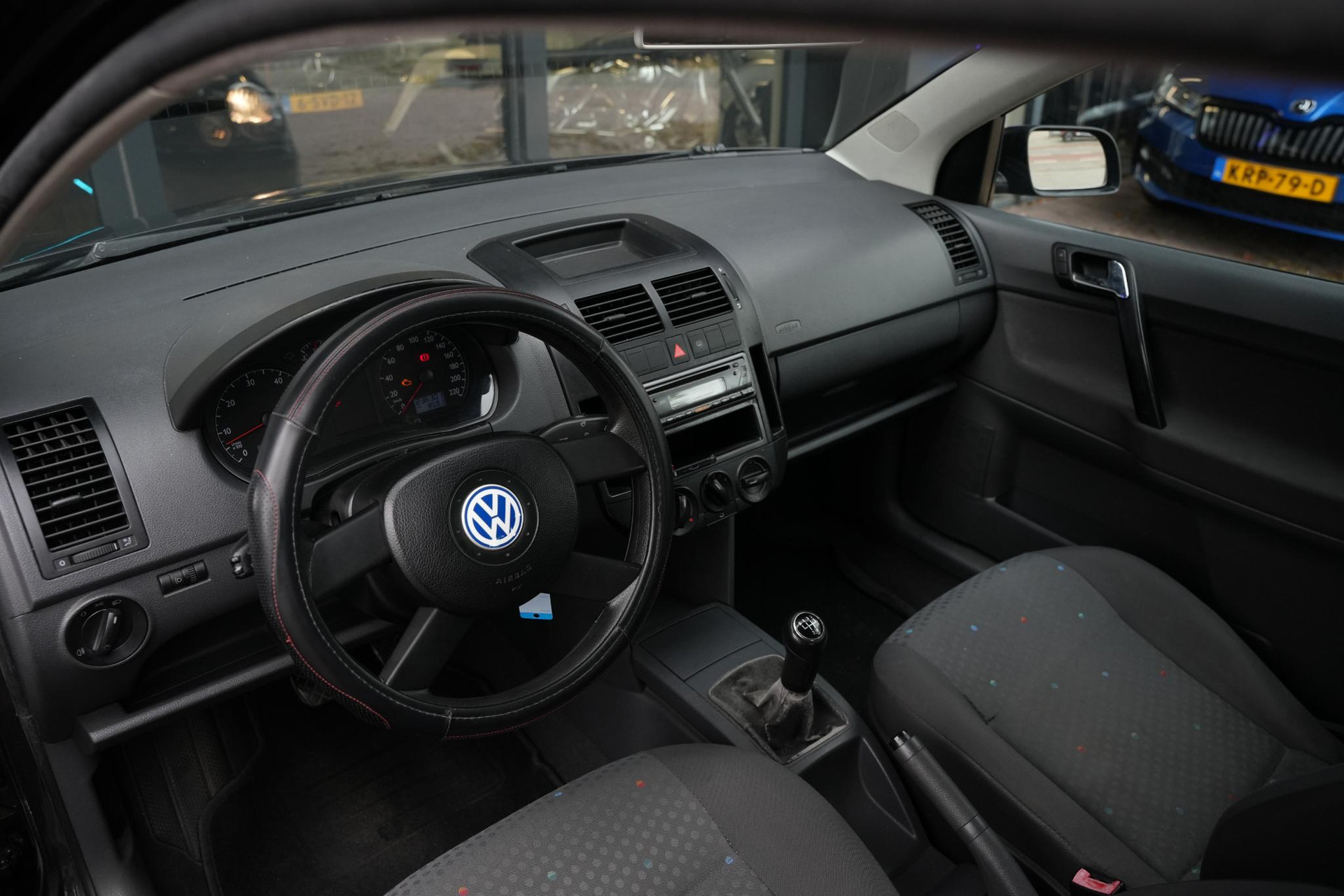Volkswagen Polo 1.4-16V 2003 Blackmagic pareleffect 2