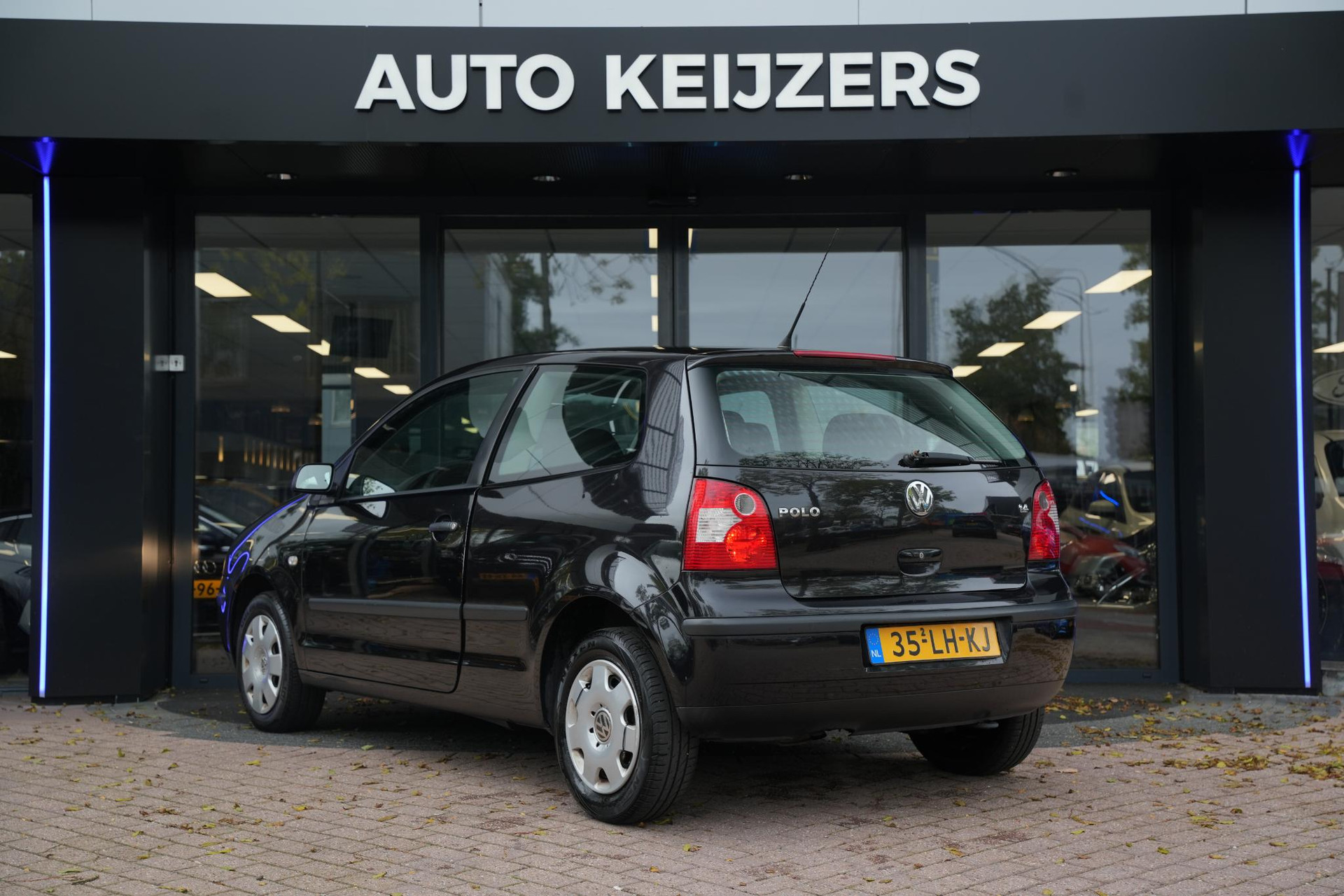 Volkswagen Polo 1.4-16V 2003 Blackmagic pareleffect 9